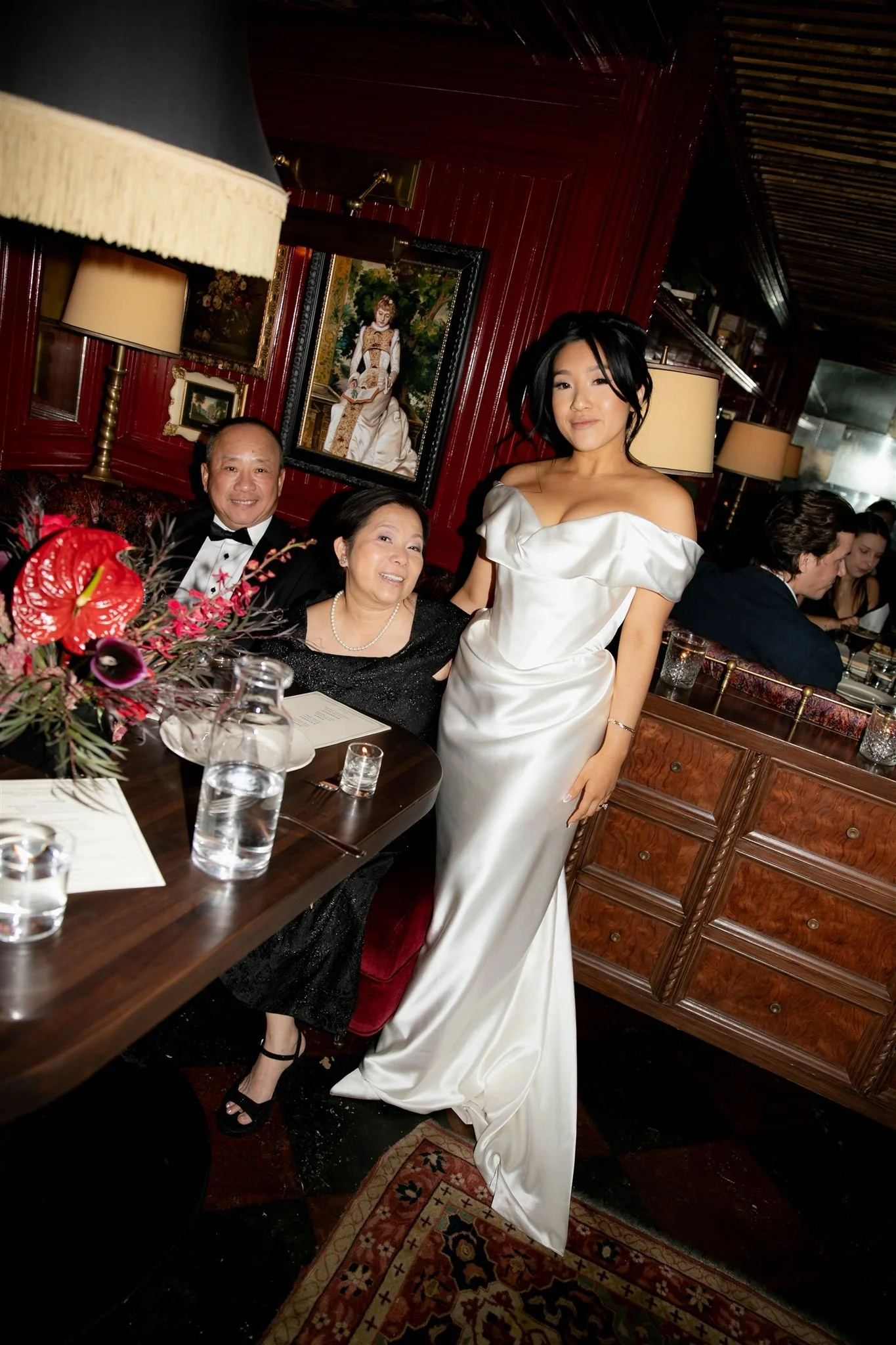 Gilt Bar Wedding guests in Chicago.