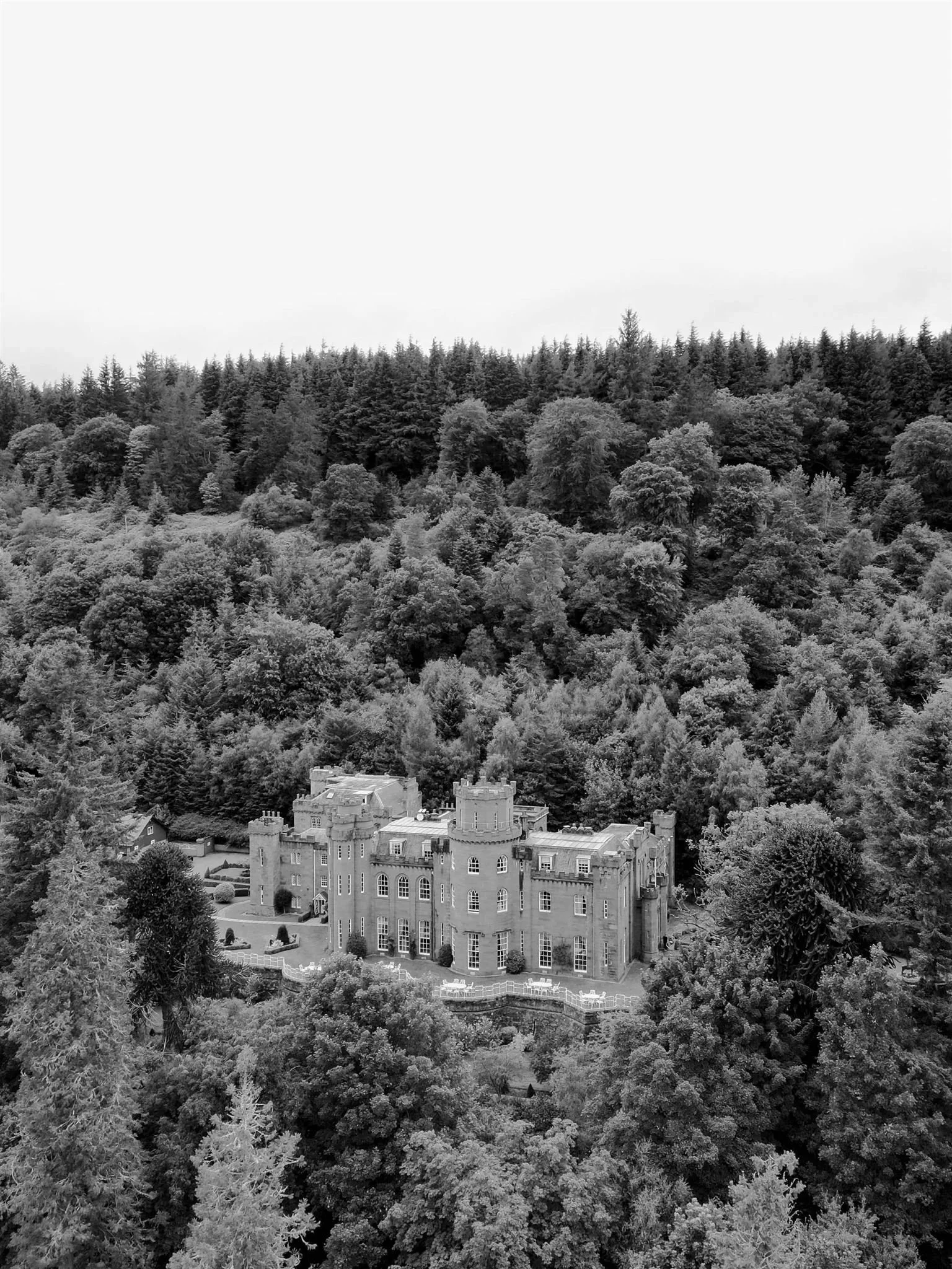 A luxury castle photo on a wedding day at Drumtochty Castle in Scotland.