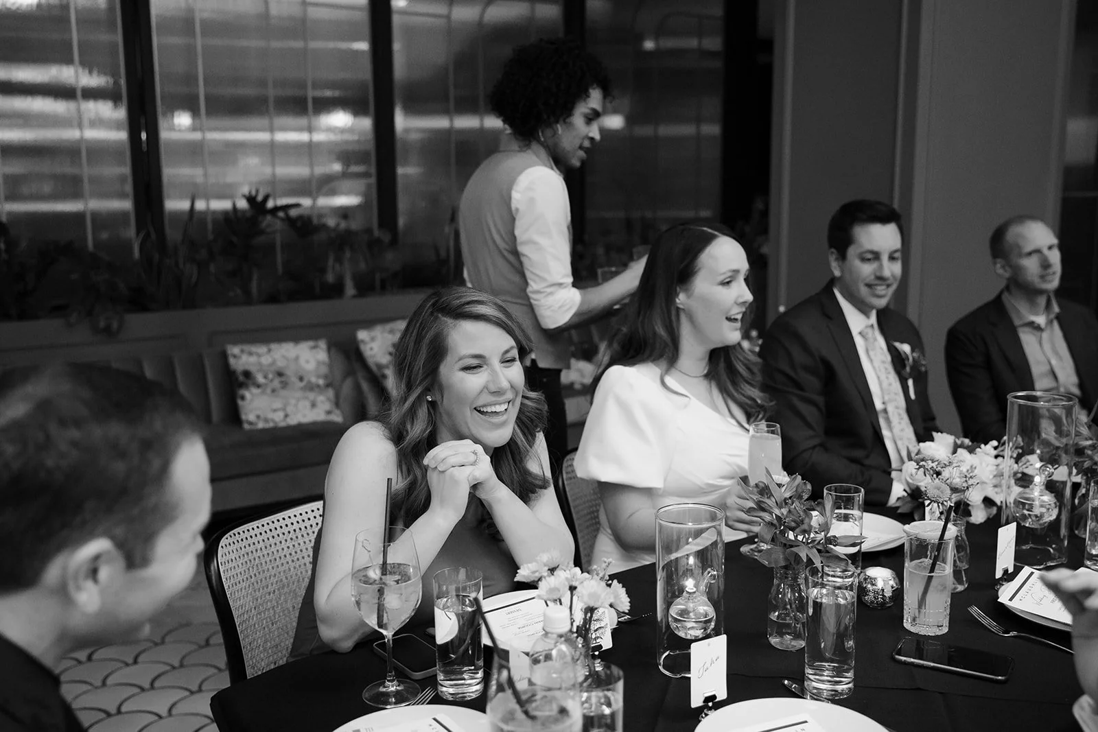 A wedding reception at Venteux Chicago inside the Pendry Hotel.