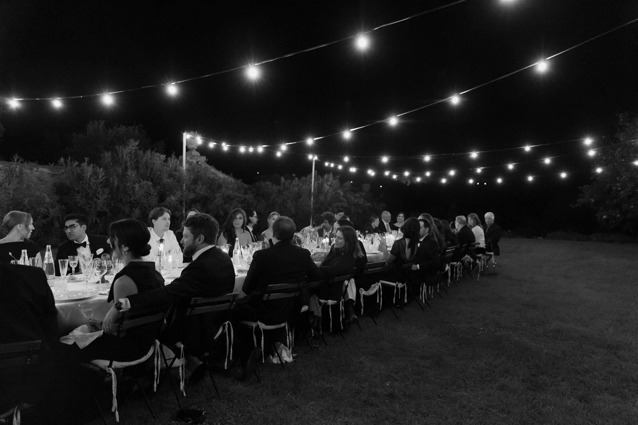Garden wedding reception on a wedding day at Villa Medicea Di Lilliano in Tuscany, Italy.