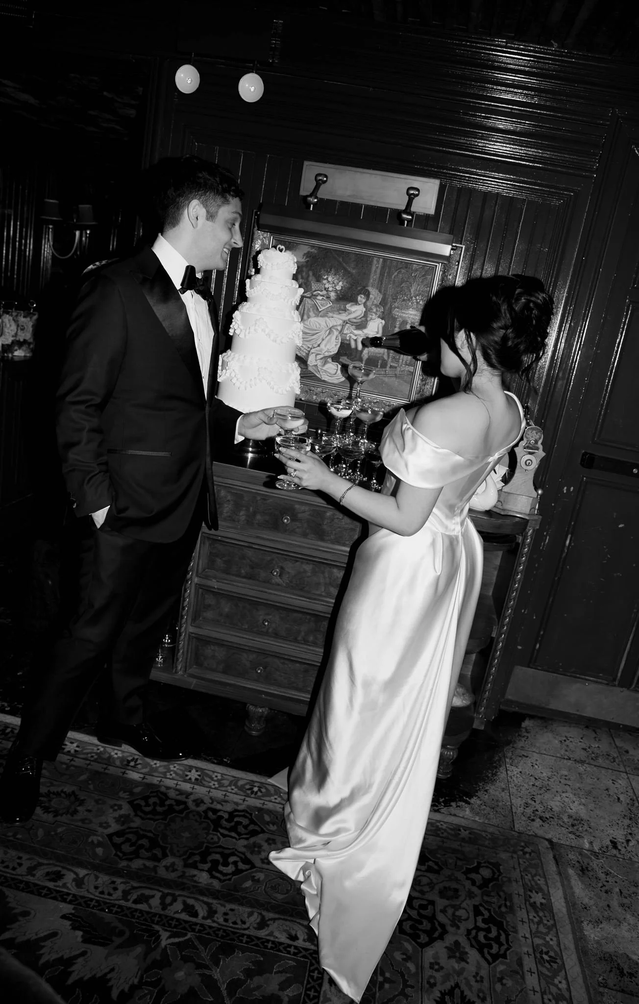 Gilt Bar Wedding cake in Chicago.