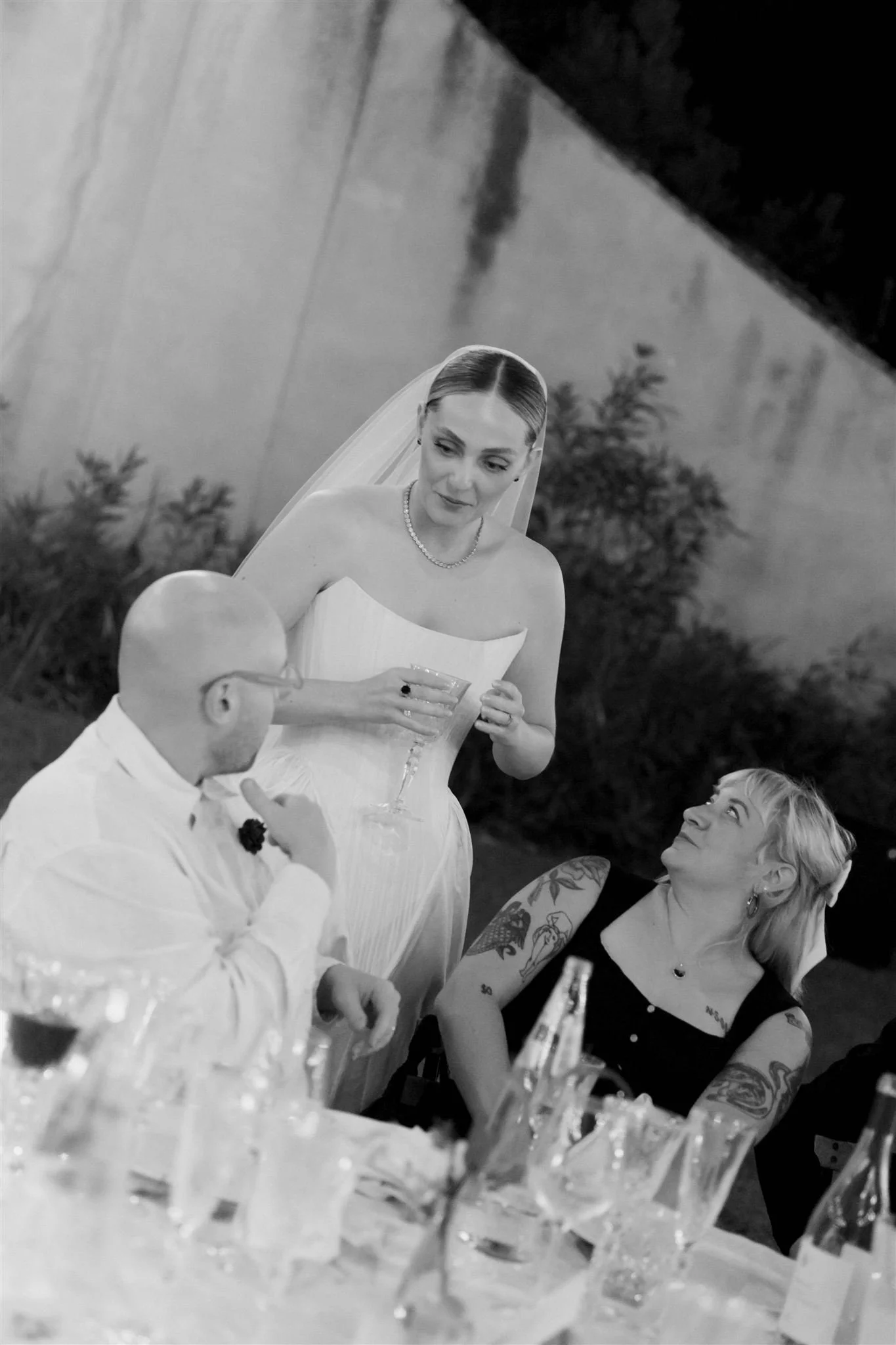 Garden wedding reception on a wedding day at Villa Medicea Di Lilliano in Tuscany, Italy.