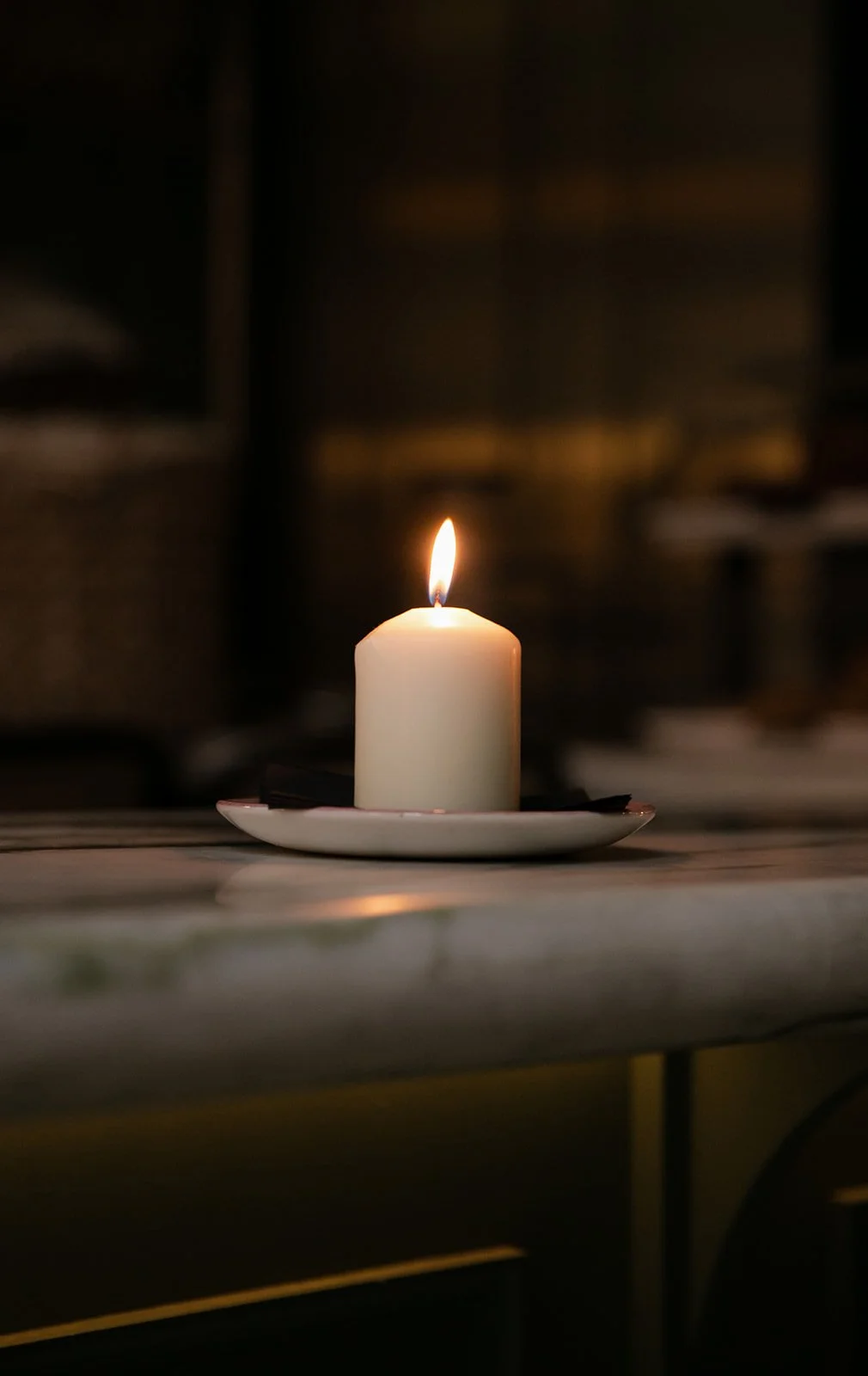 A wedding at Venteux Chicago inside the Pendry Hotel in Chicago, IL.