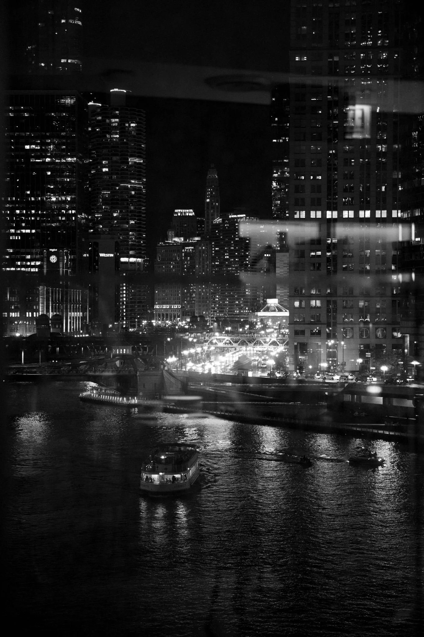 Rooftop wedding reception at Gibson's Italia on the Chicago River in Downtown Chicago.