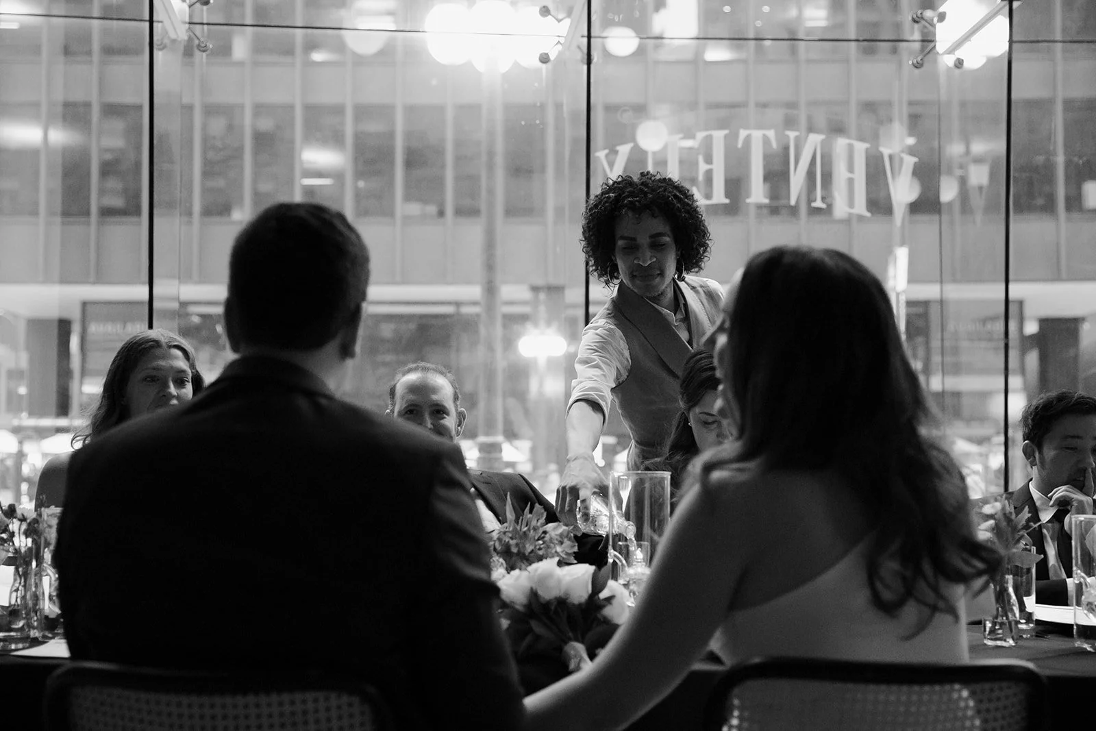 A wedding at Venteux Chicago inside the Pendry Hotel.