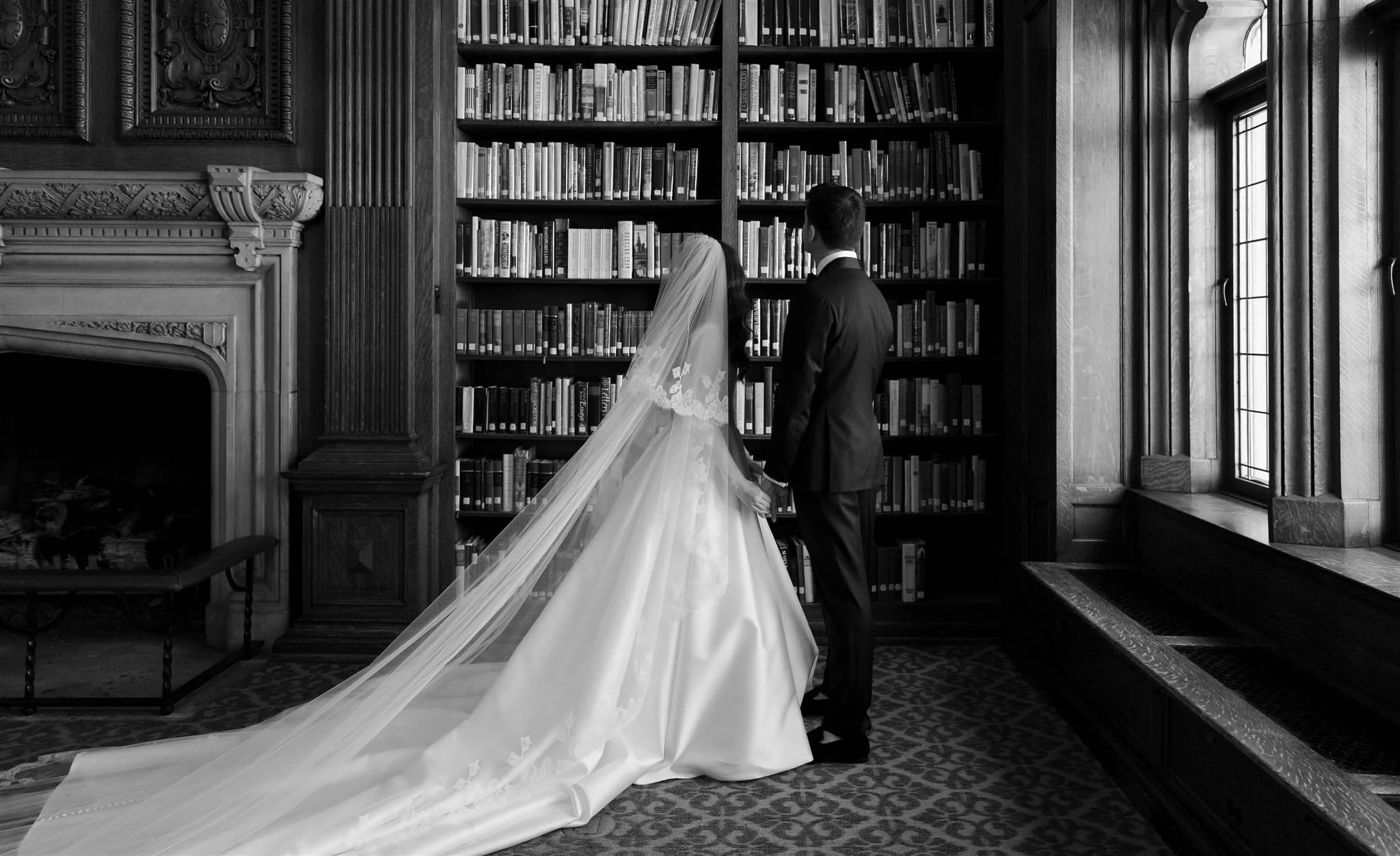 Library on a wedding day at The University Club of Chicago.