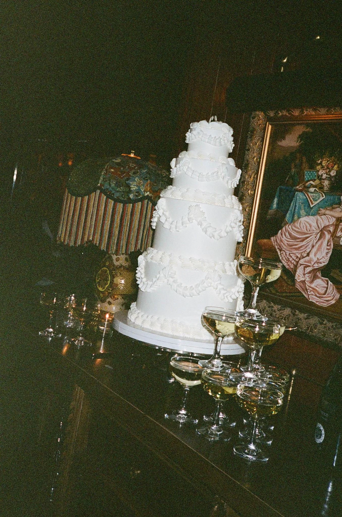 Gilt Bar Wedding Cake and champagne in Chicago.