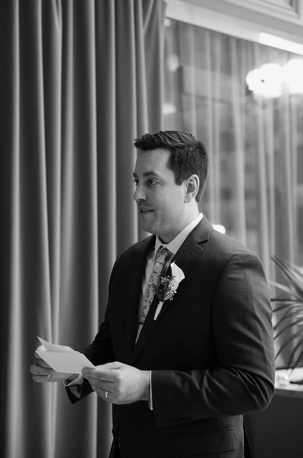 A wedding ceremony at Venteux Chicago inside the Pendry Hotel.