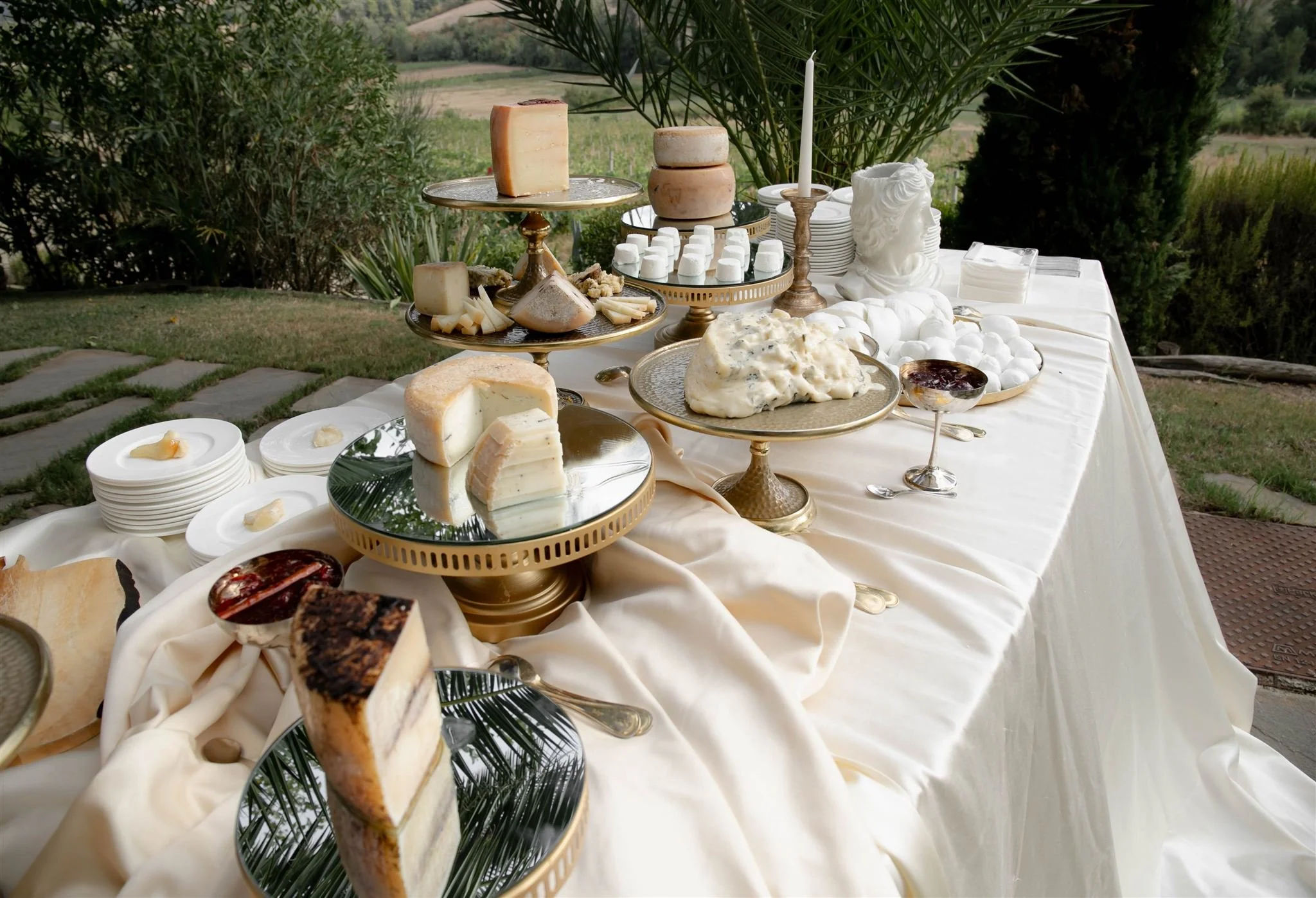 A poolside cocktail hour on a wedding day at Tenuta Corbinaia Villa in Tuscany, Italy.