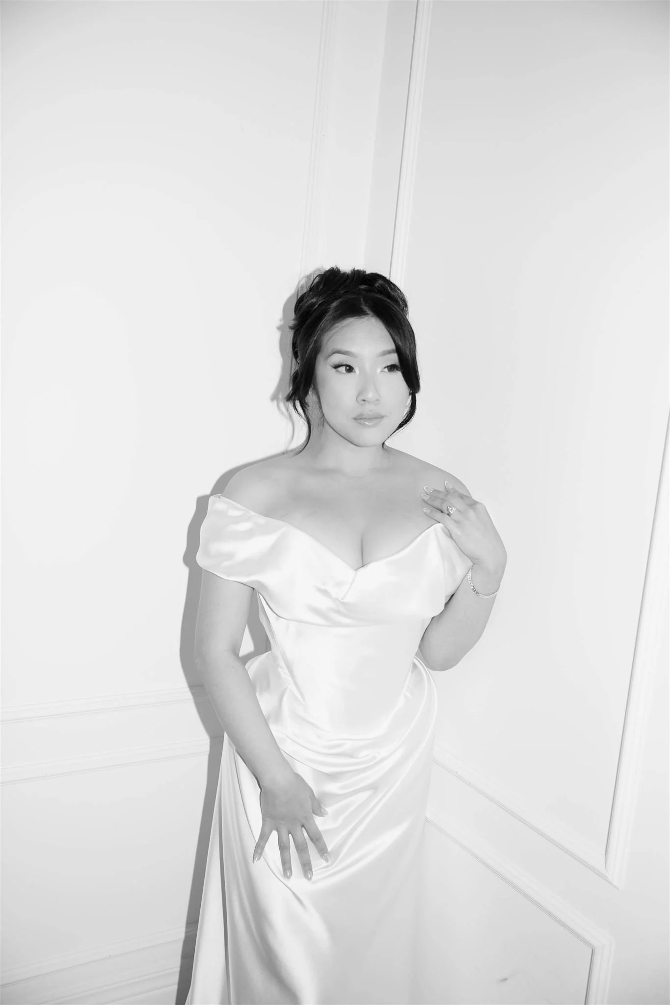 A bride portrait on her wedding day in Chicago.