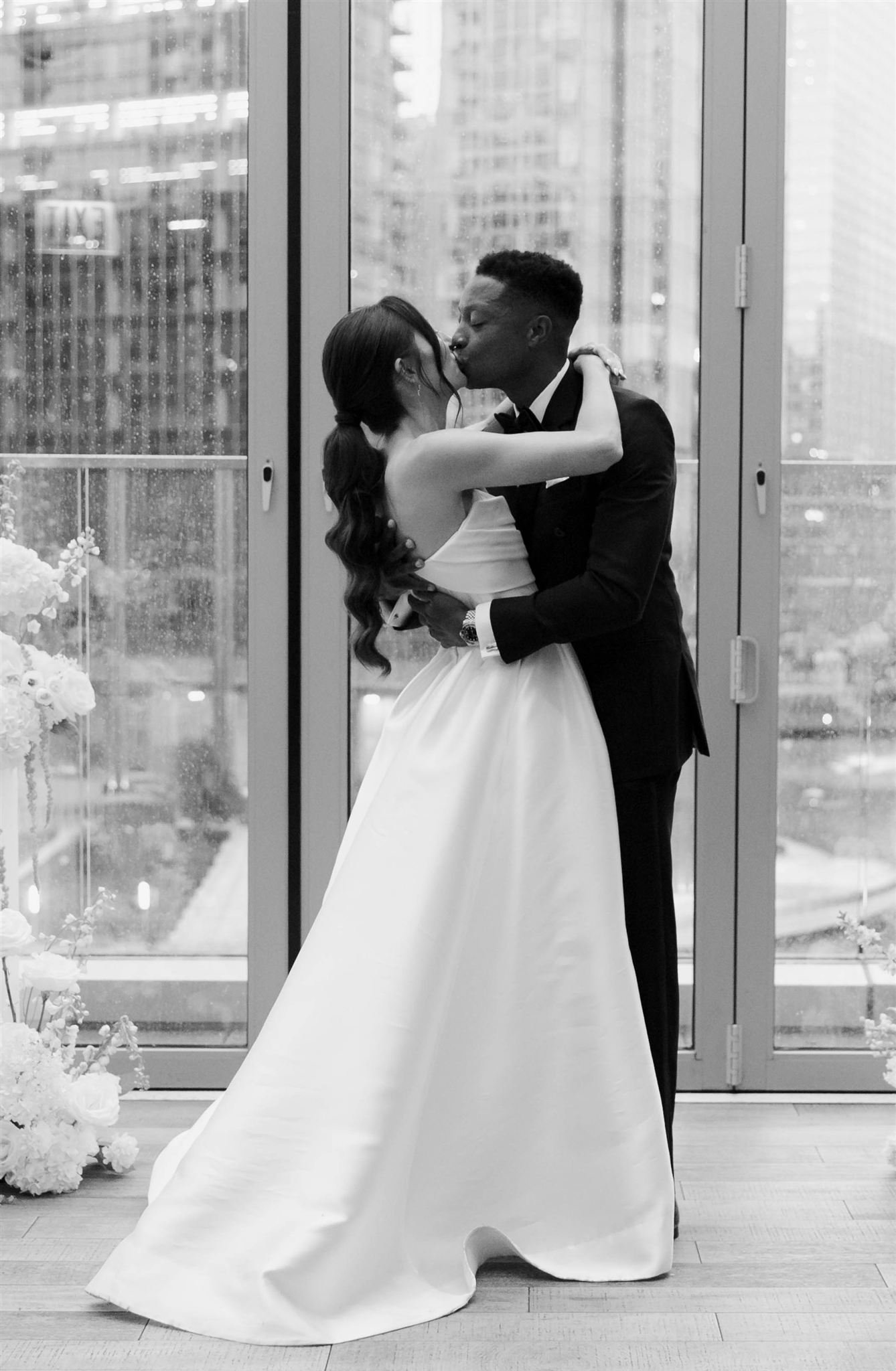 Rooftop wedding ceremony at Gibson's Italia on the Chicago River in Downtown Chicago.