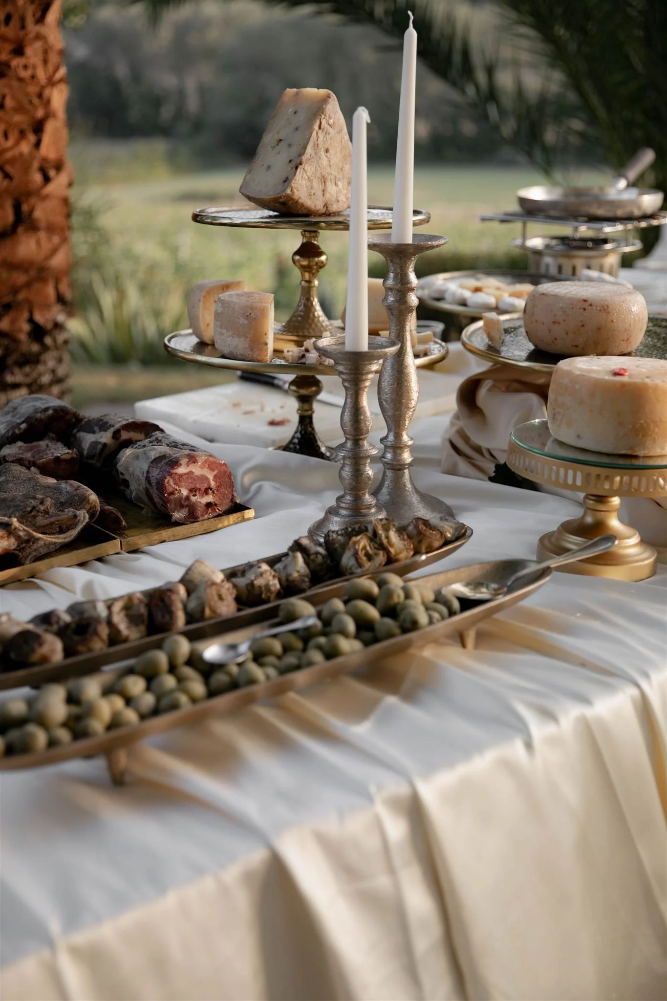 A poolside cocktail hour on a wedding day at Tenuta Corbinaia Villa in Tuscany, Italy.