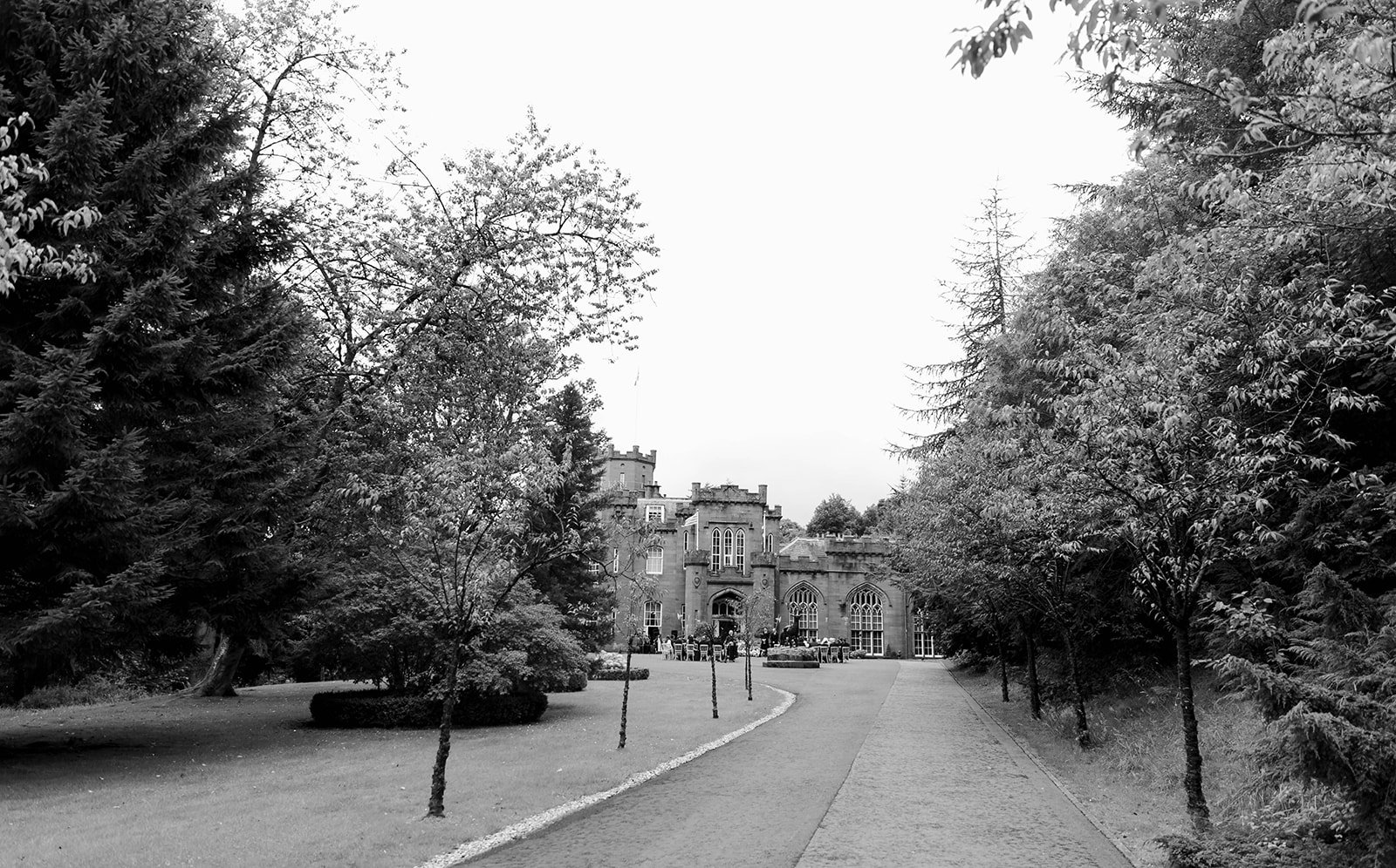 A luxury castle wedding ceremony on a wedding day at Drumtochty Castle in Scotland.