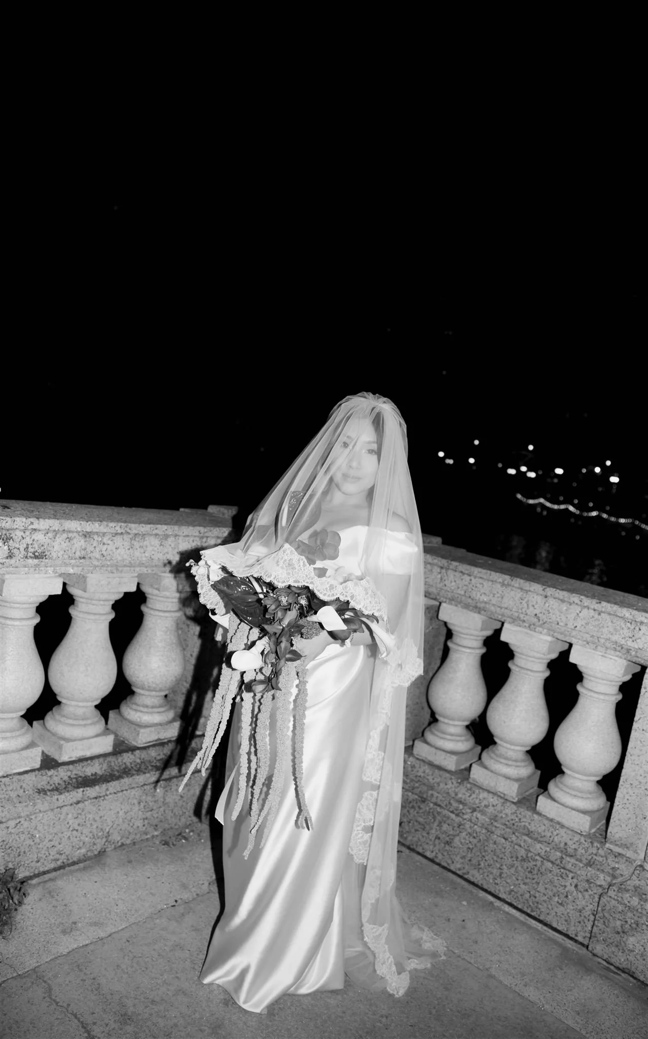 Wedding Photo of bride in downtown Chicago on the way to Gilt Bar.