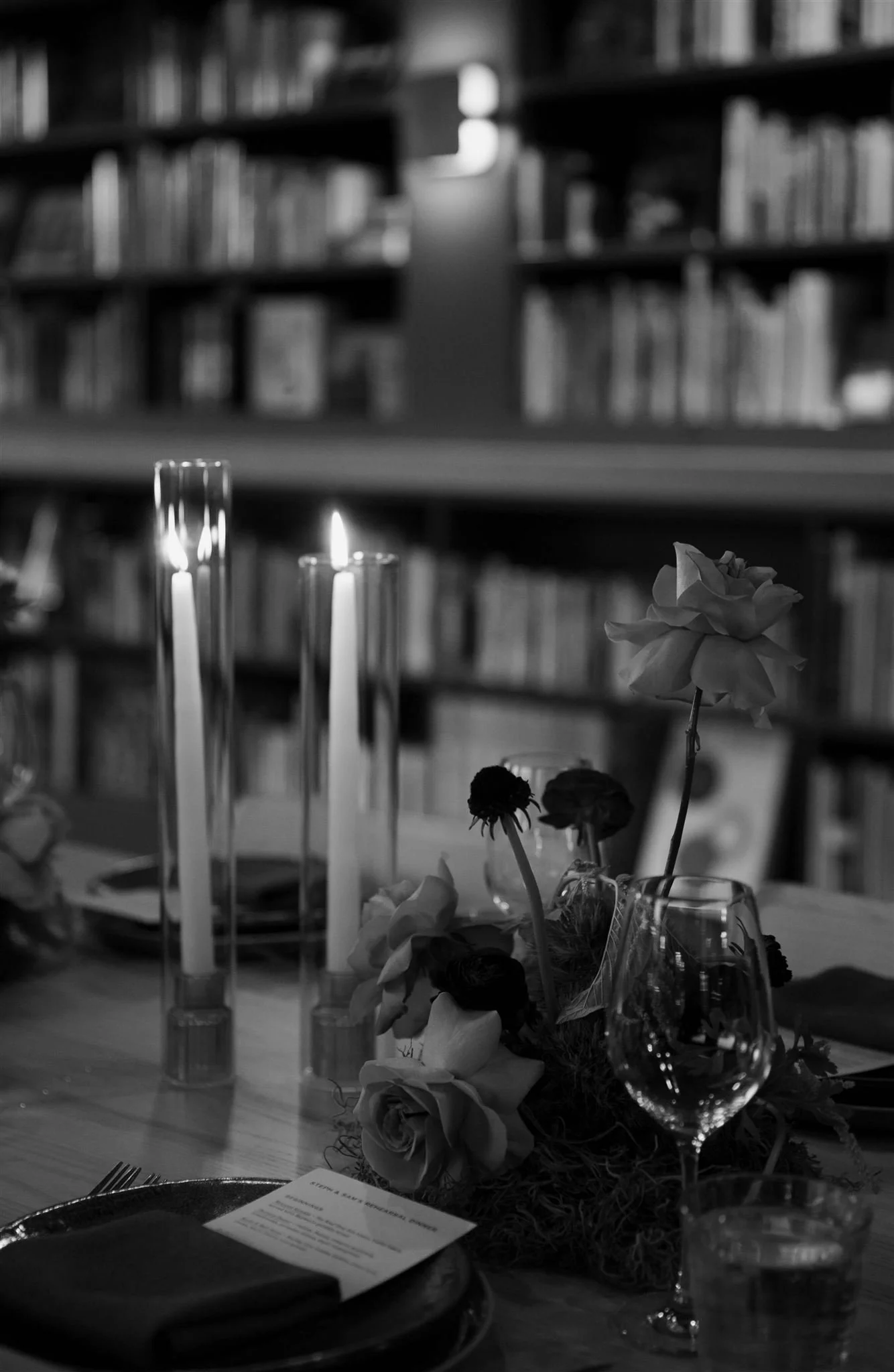 Intimate Maxwells Trading Chicago wedding venue with private dining room.