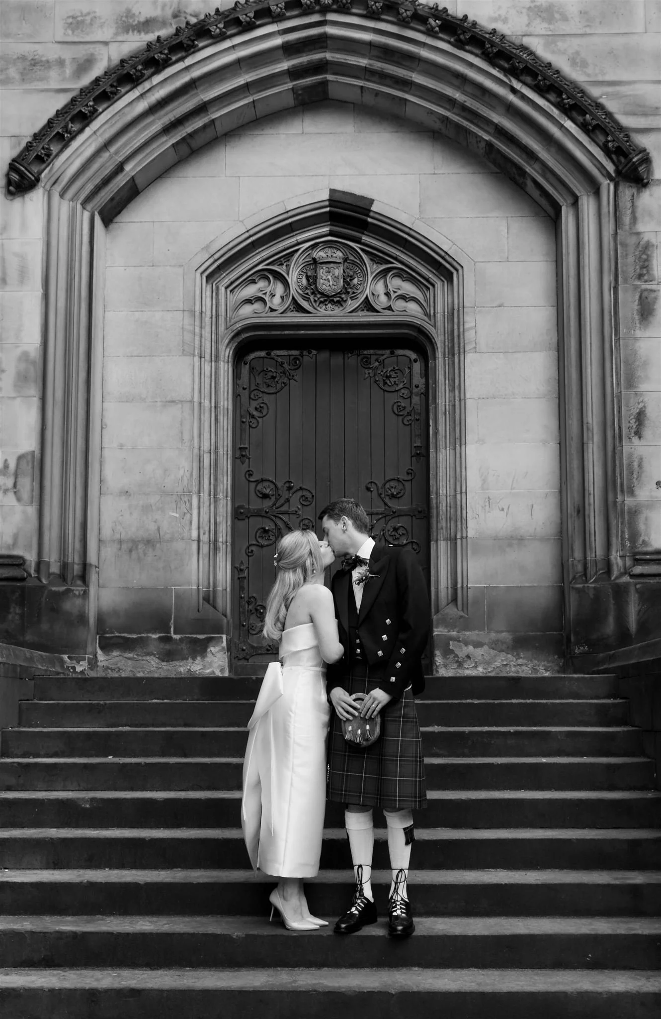 Edinburgh, Scotland Wedding Photographer photographing Edinburgh Wedding Photography.