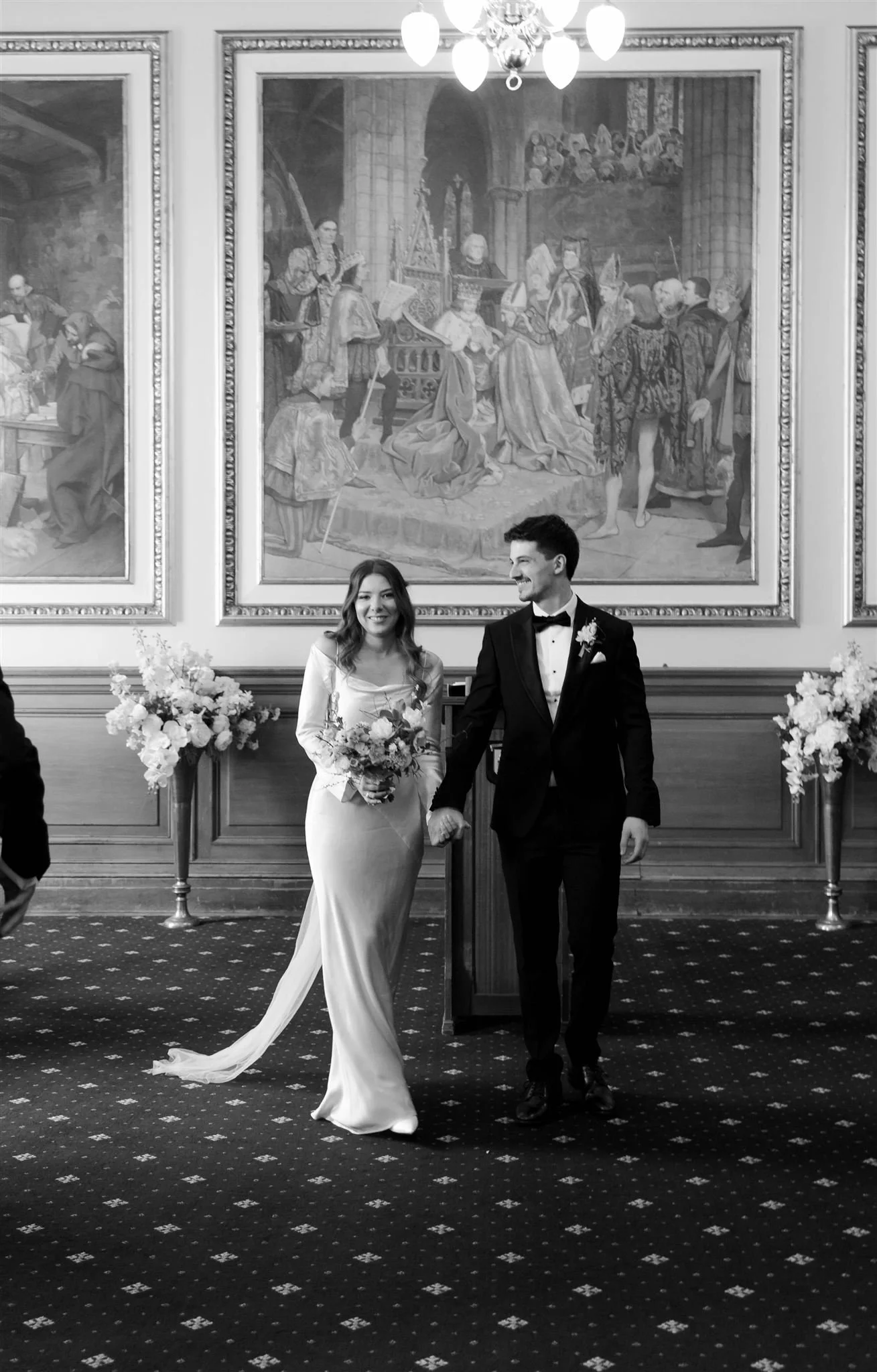 Edinburgh City Chambers wedding captured in a relaxed documentary style by an Edinburgh Wedding Photographer photography.