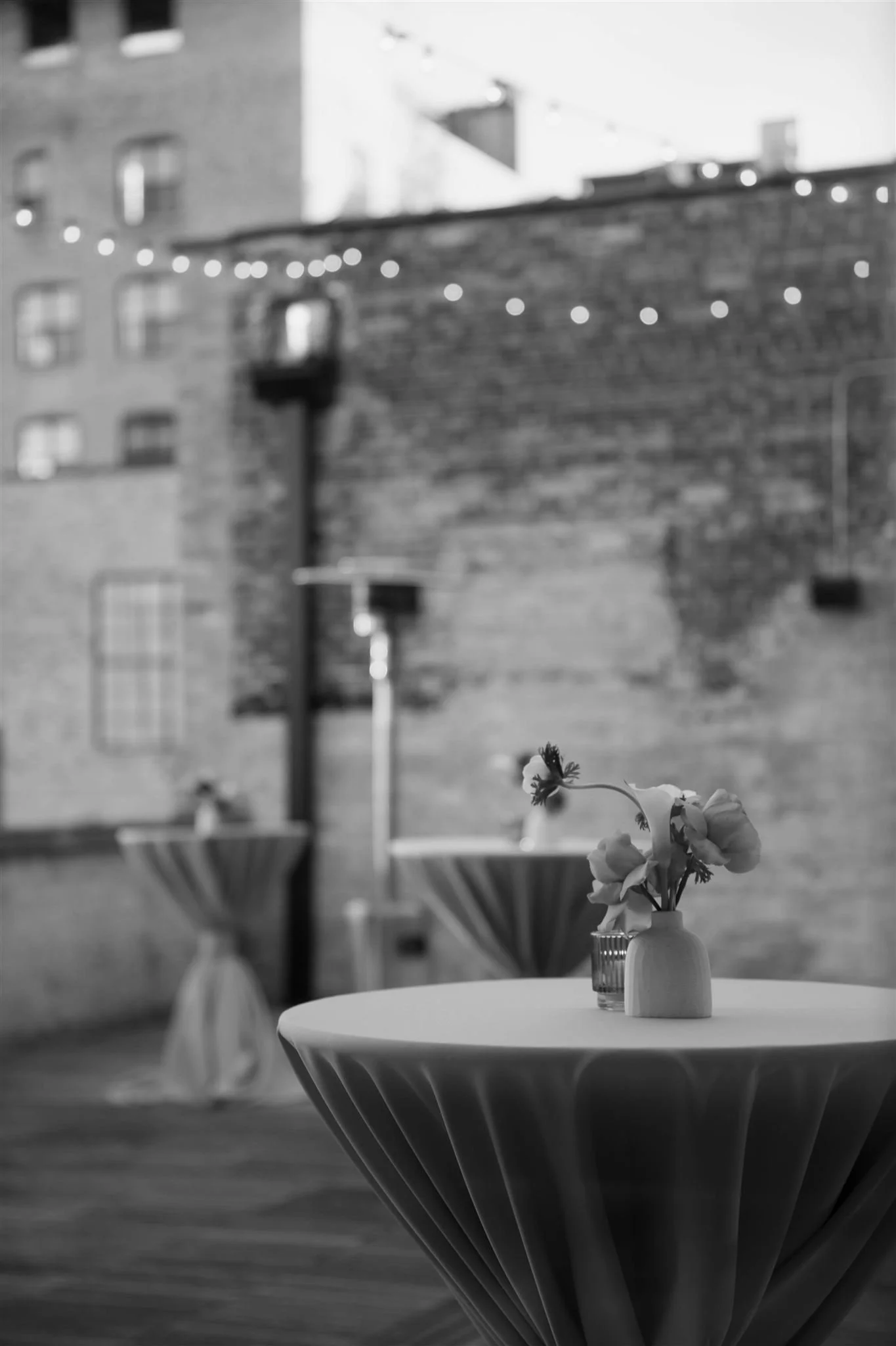Intimate Maxwells Trading Chicago wedding venue with private cocktail bar.