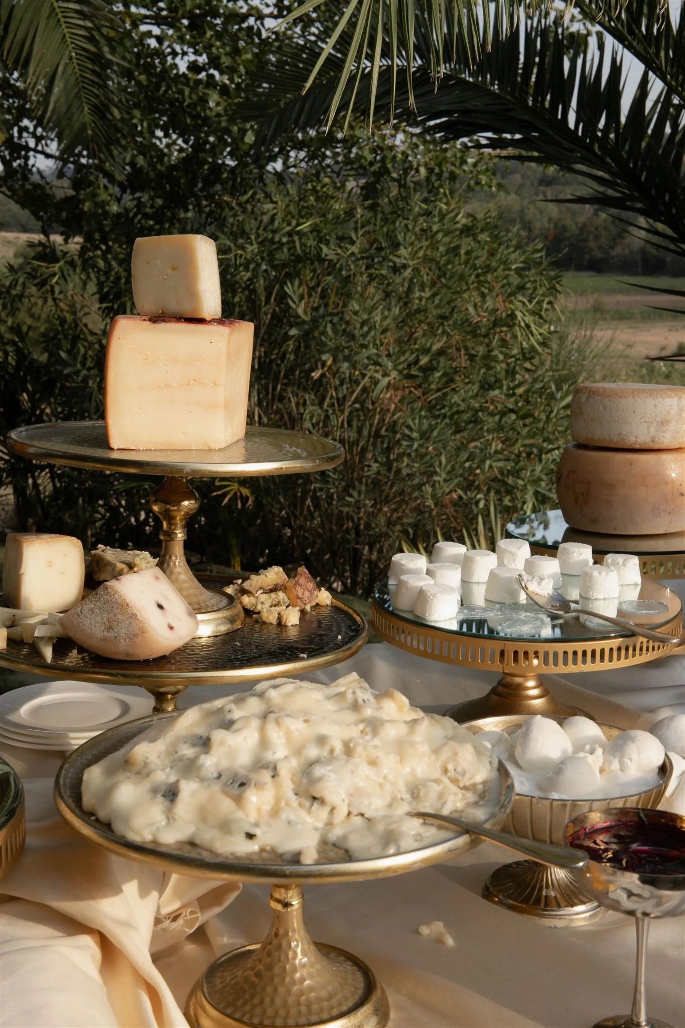 A poolside cocktail hour on a wedding day at Tenuta Corbinaia Villa in Tuscany, Italy.