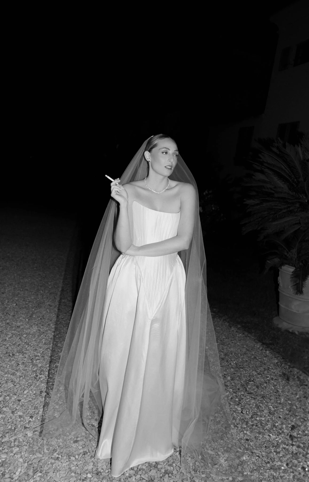 Garden wedding reception on a wedding day at Villa Medicea Di Lilliano in Tuscany, Italy.