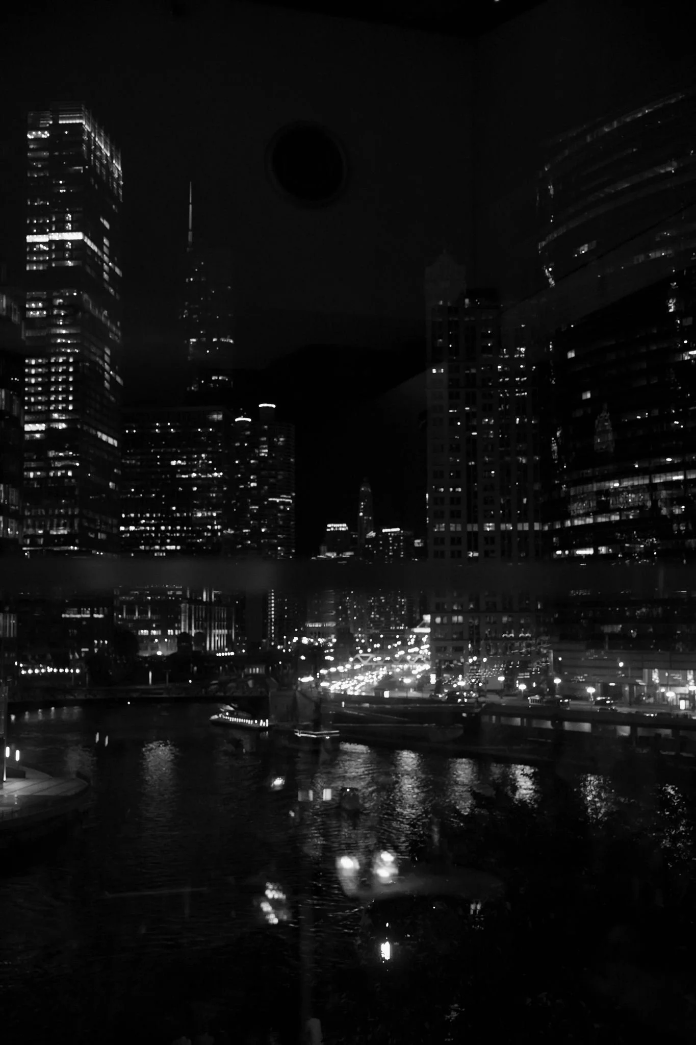 A rooftop wedding reception at Gibson’s Italia overlooking downtown Chicago.