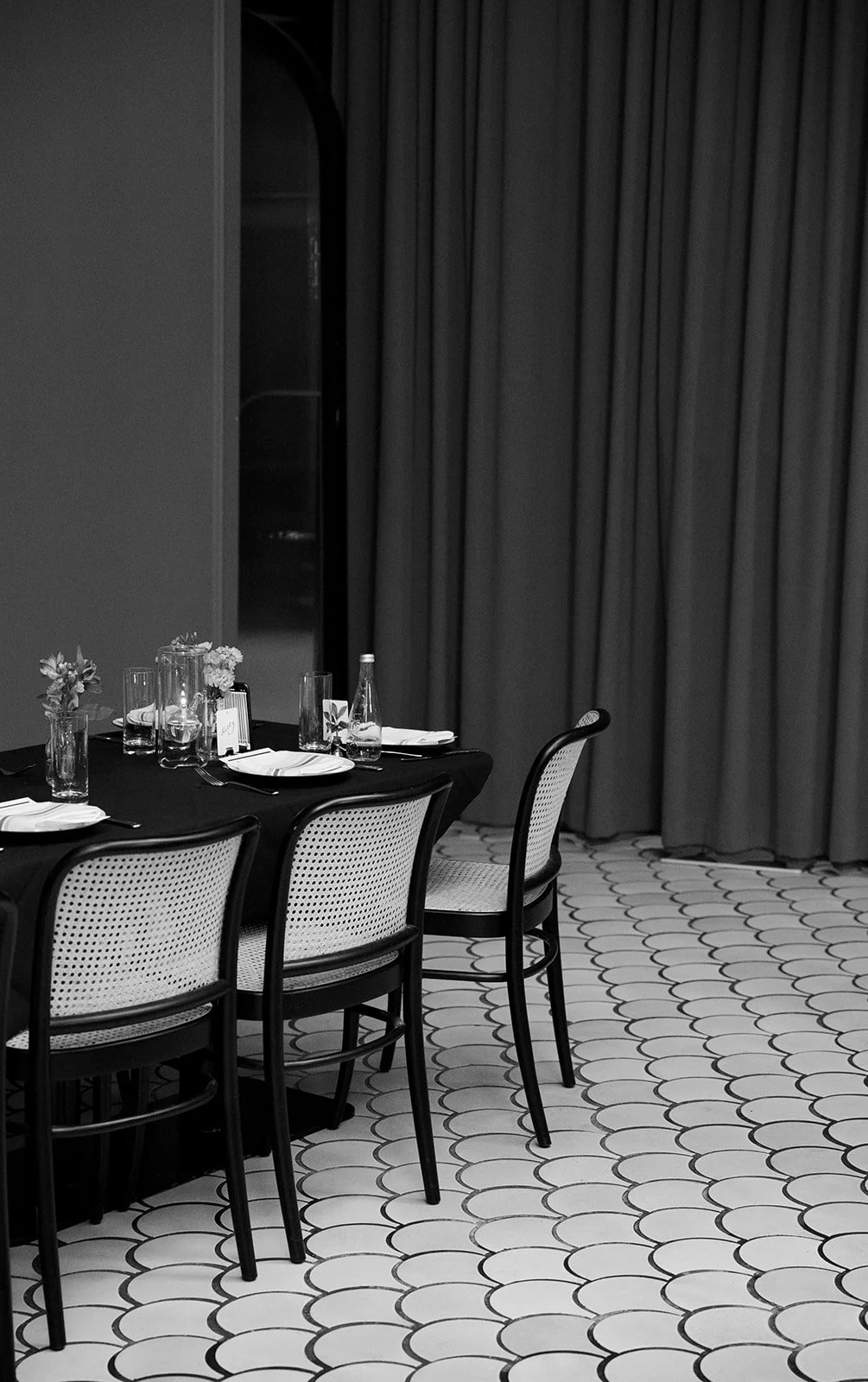 A wedding day at Venteux Chicago inside the Pendry Hotel.