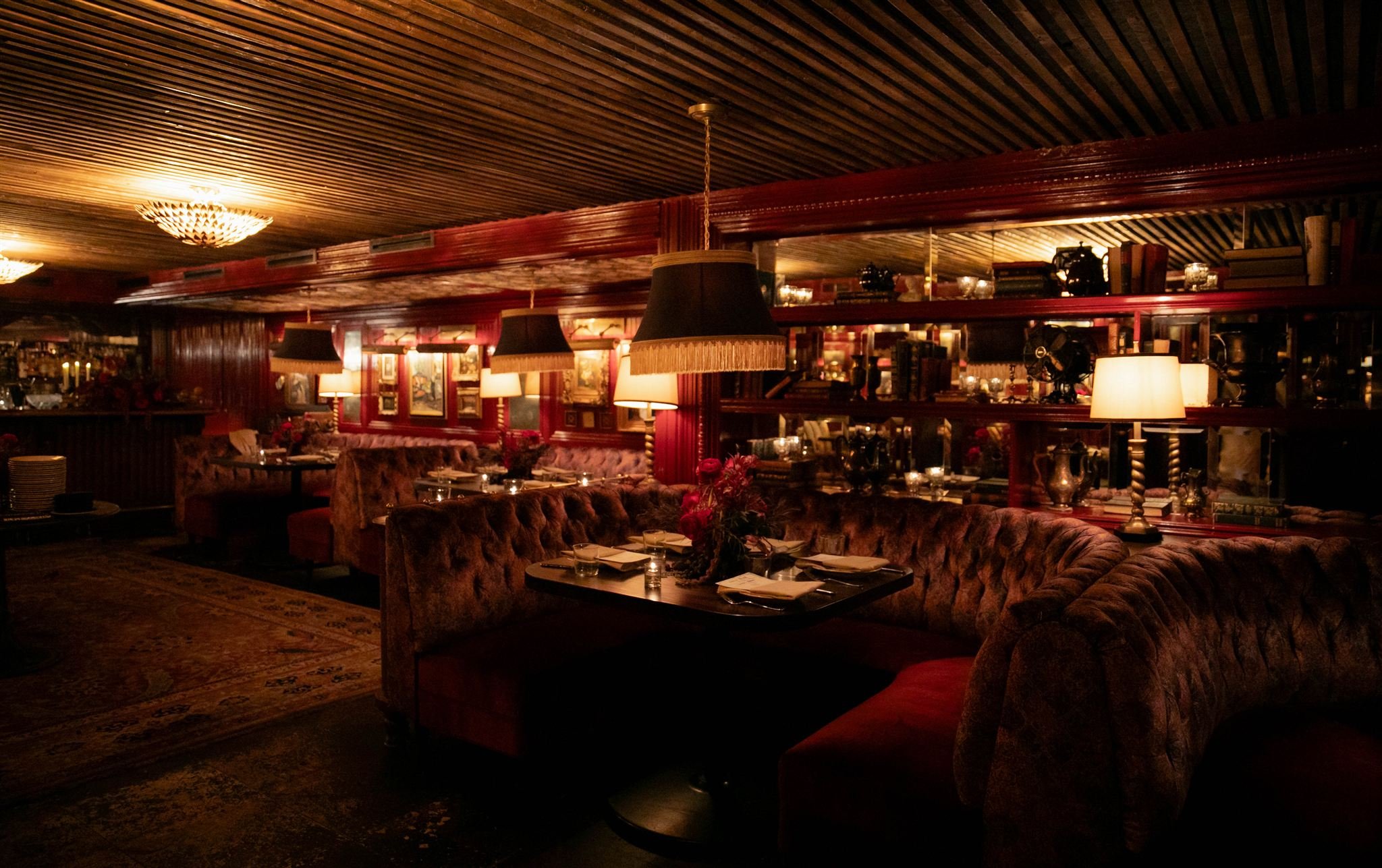 Gilt Bar Wedding photo in Chicago.