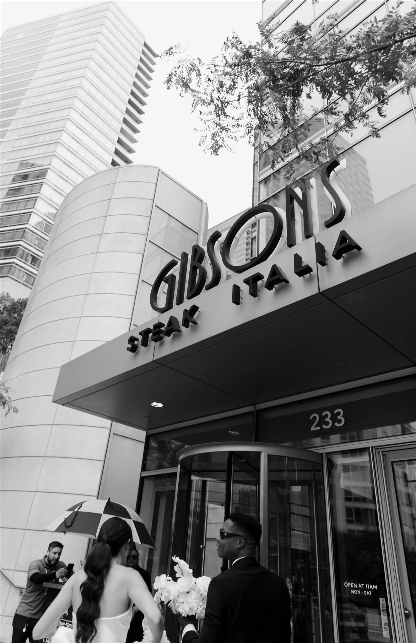 A wedding day at Gibson's Italia on the Chicago River in Downtown Chicago.