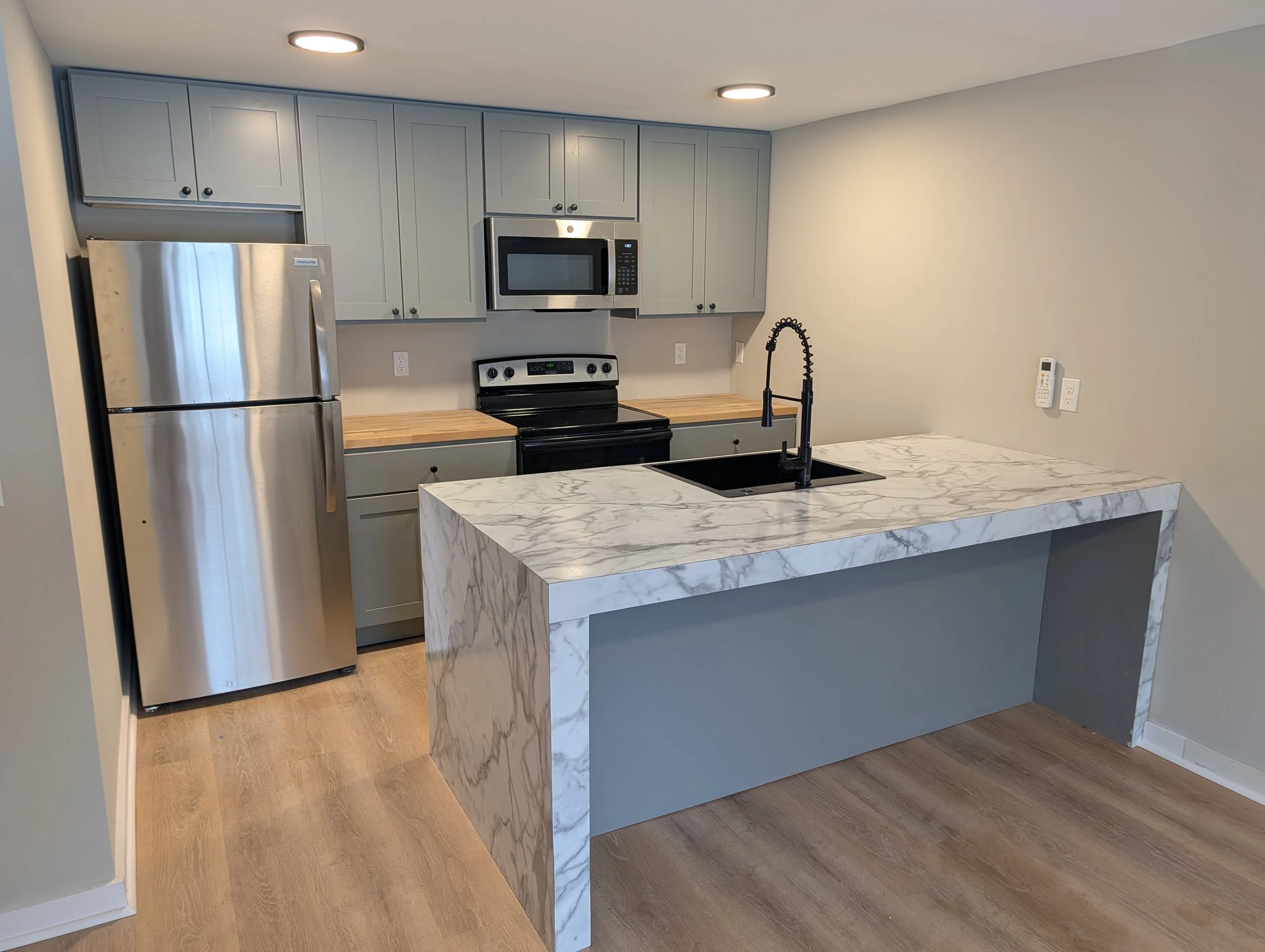 Modern 1 Bedroom Apartments in Rockport