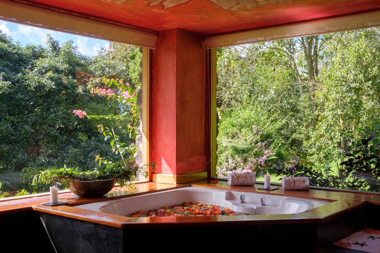 Spiritual Bath View - Luna Healing Spa - Banos Ecuador.jpeg