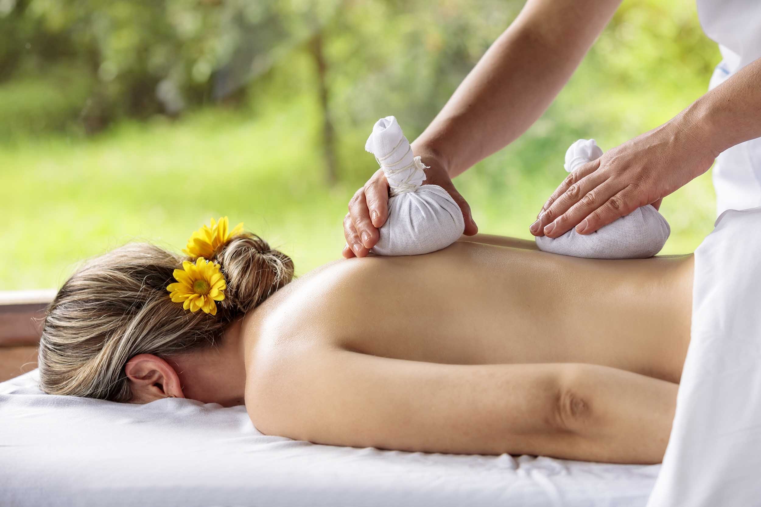 Pindas massage - Luna Healing Spa - Banos Ecuador.jpg