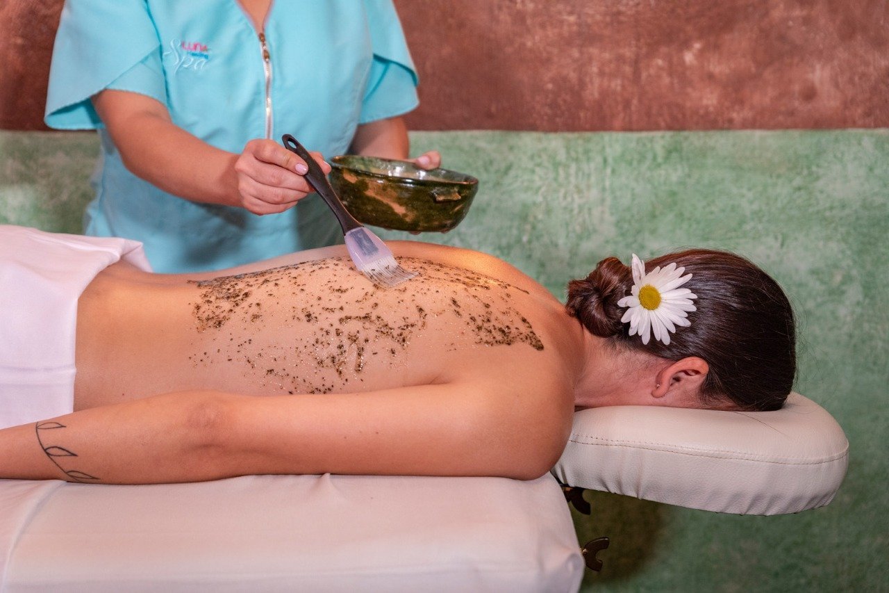 Green tea scrub - Luna Healing Spa - Banos Ecuador.jpeg