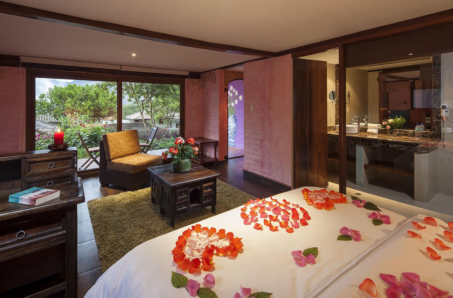 Room and Terrace Romantic Room El Jardin 45 - Luna Volcan - Hotel en Banos Ecuador .jpg