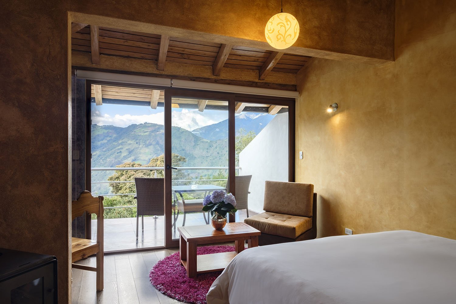 Terrace Romantic Room Arcoiris 56 - Luna Volcan - Hotel en Banos Ecuador.jpg