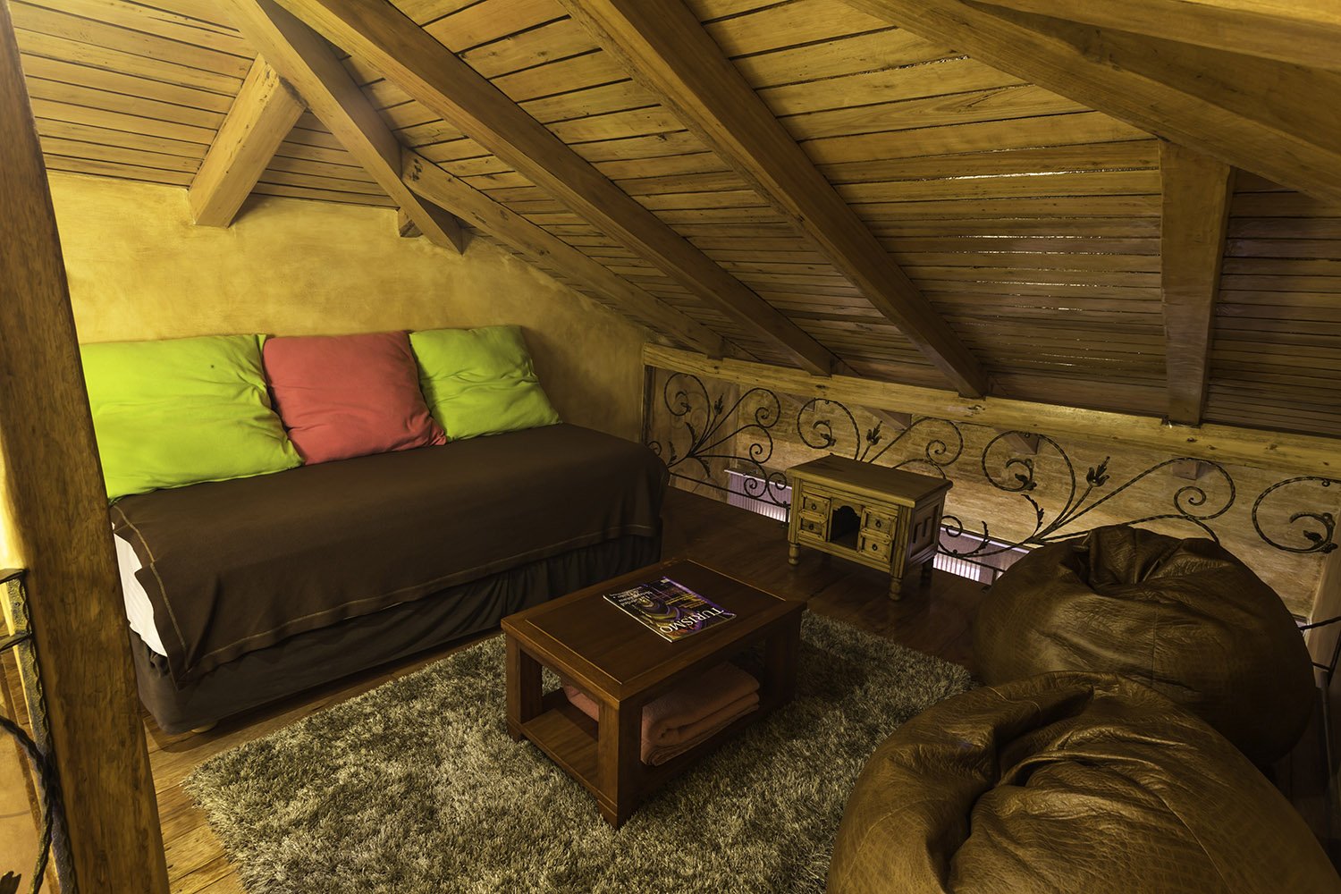 Penthouse Romantic Room Luna Rosa 34 - Luna Volcan - Hotel en Banos Ecuador.jpg