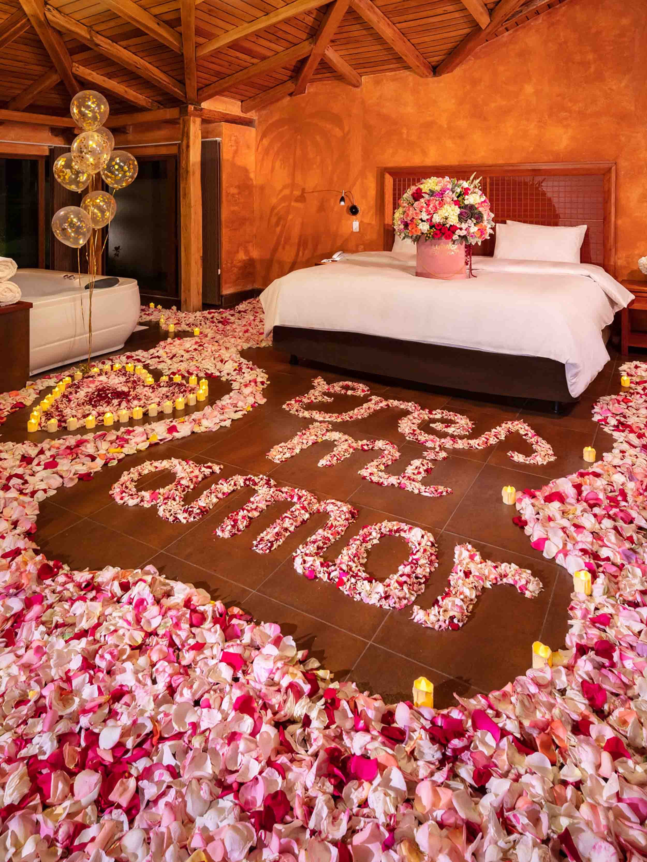 Romance - Suite 49 Decoration Package - Luna Floreria - Banos Ecuador.jpg