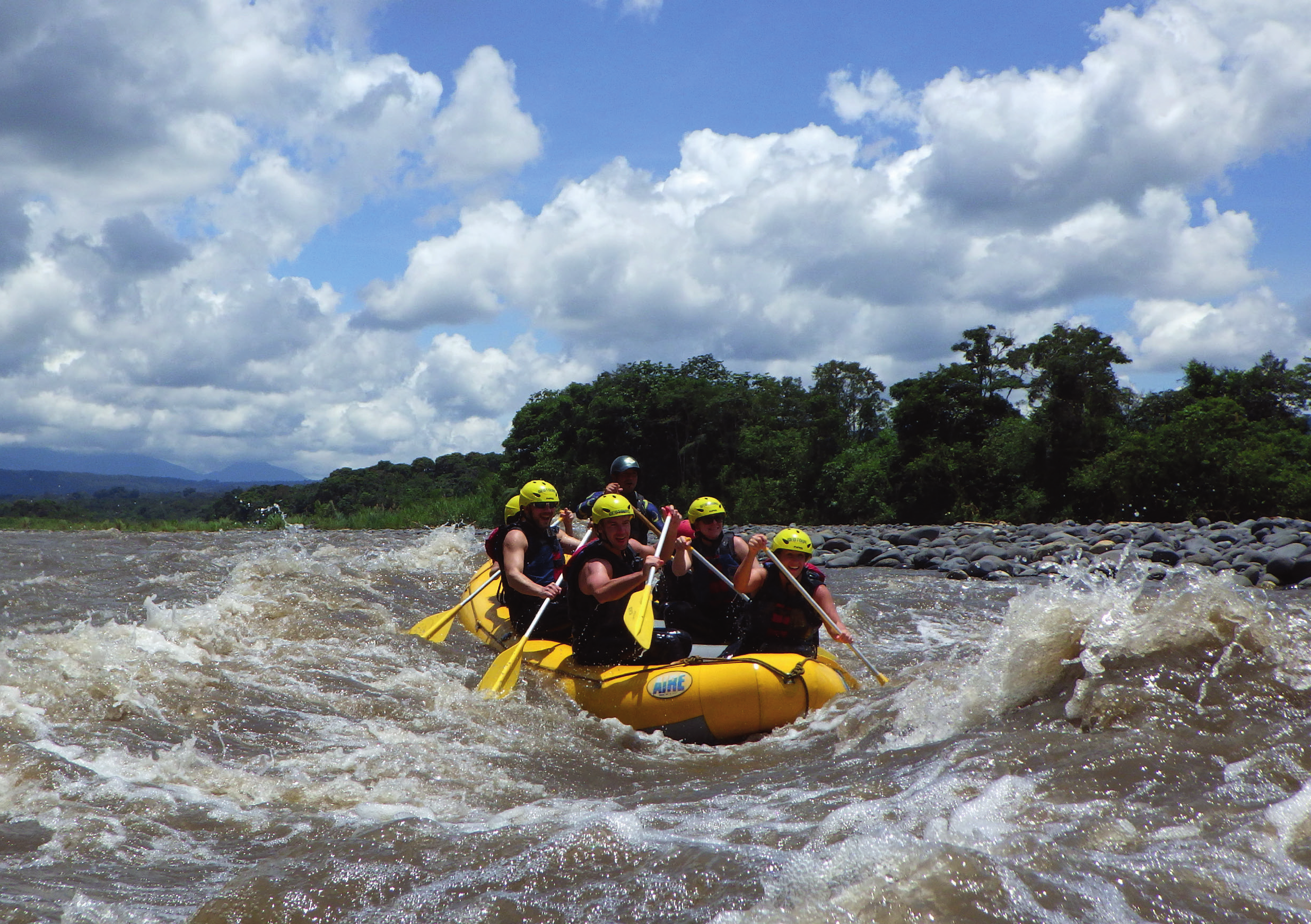 Rafting Banos Ecuador.png