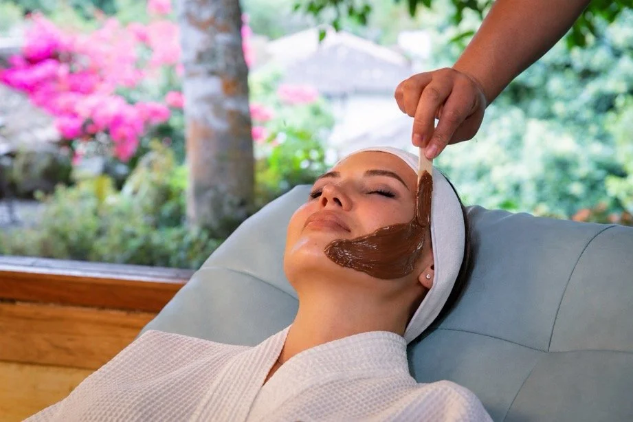 Facial de chocolate - Luna Healing Spa Banos Ecuador.jpg