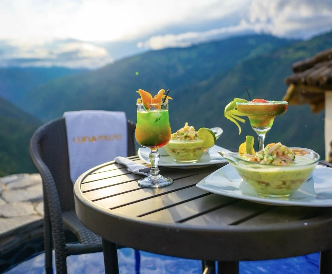 Luna Bar - Baños, Ecuador.jpg