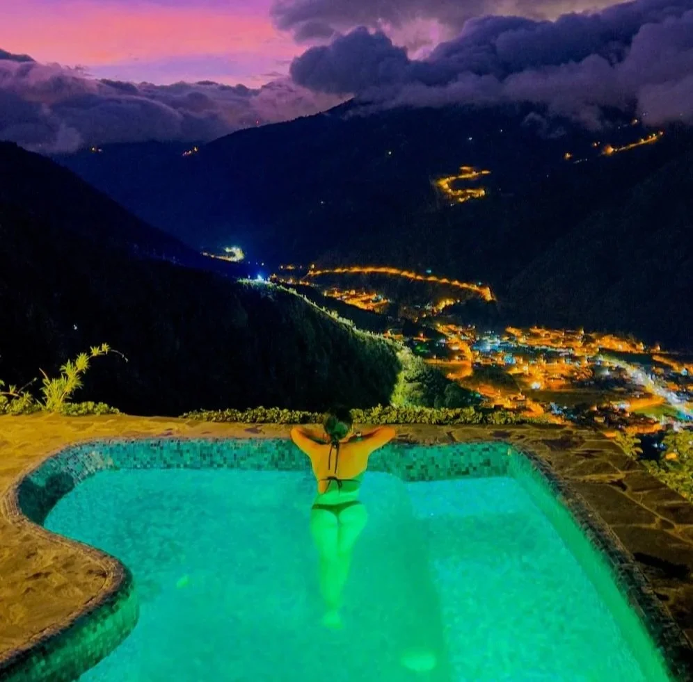 Sunset%2BSunset%2Bpools%2B-%2BLuna%2BVolcan%2B-%2BHotel%2Ben%2BBanos%2BEcuador.jpg