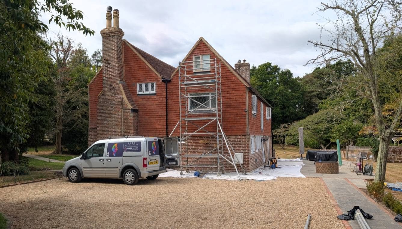 A Beautiful Piece of Sussex History: Exterior Decorating a Grade II Listed Farmhouse in Battle