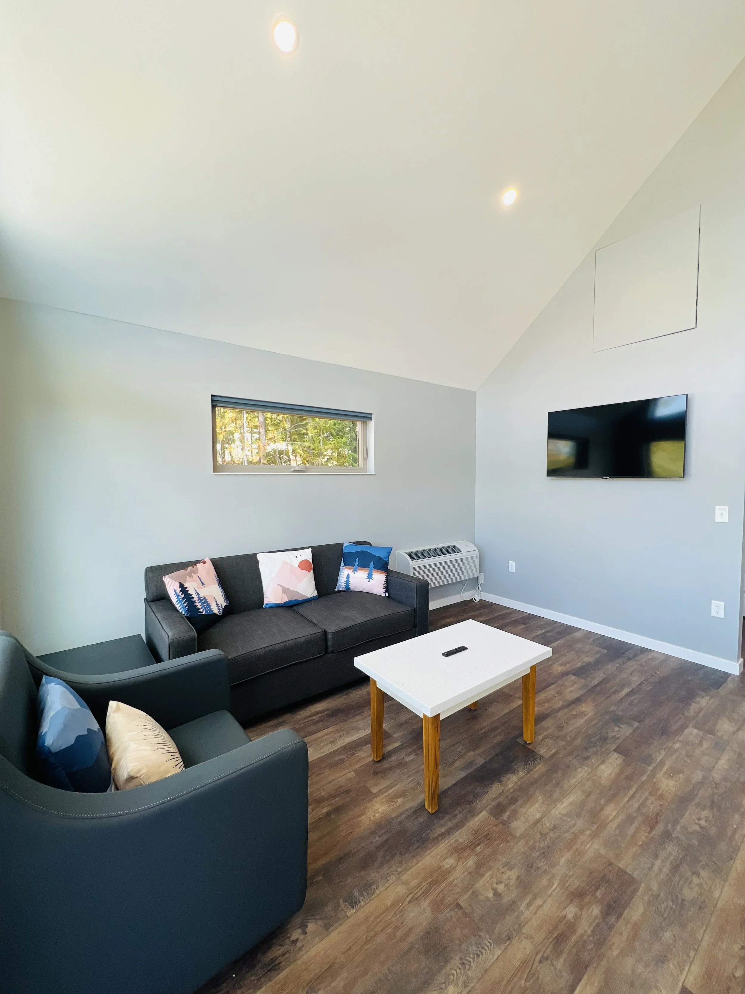EXPLORE: Munising Large Cabin Living Room