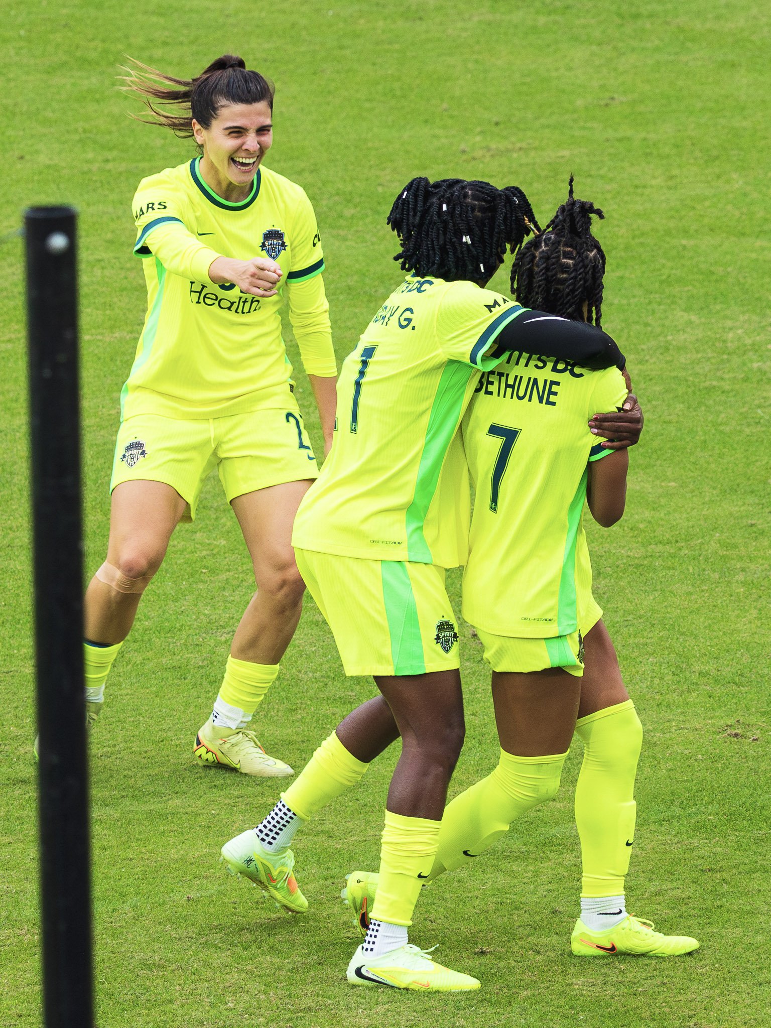 16-spirit-thorns-nwsl-semifinals-11.jpg