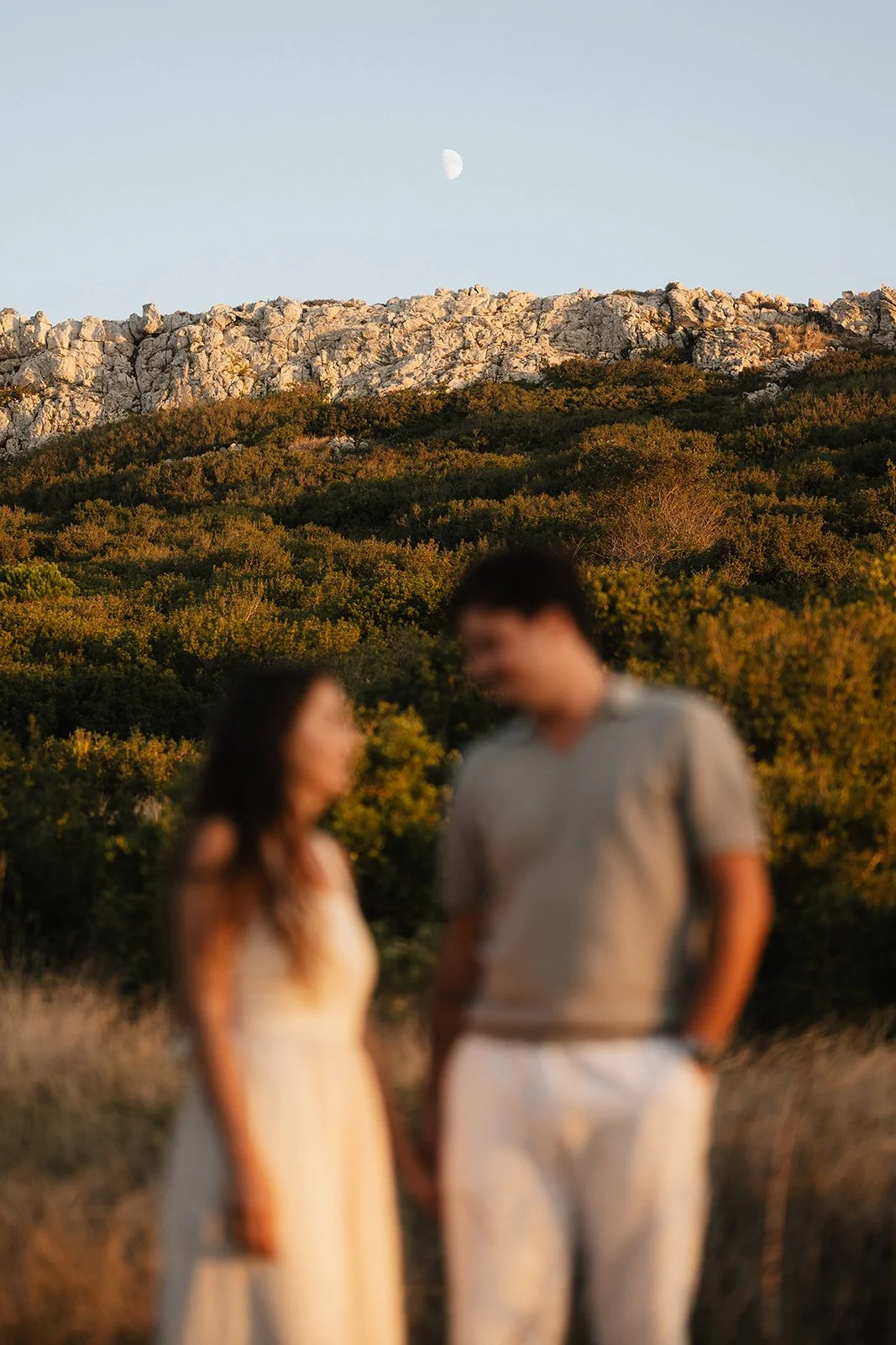 Candid engagement session in Serra do Montejunto, Lisbon, captured by Documentary Wedding Photographer Miguel Brilhante