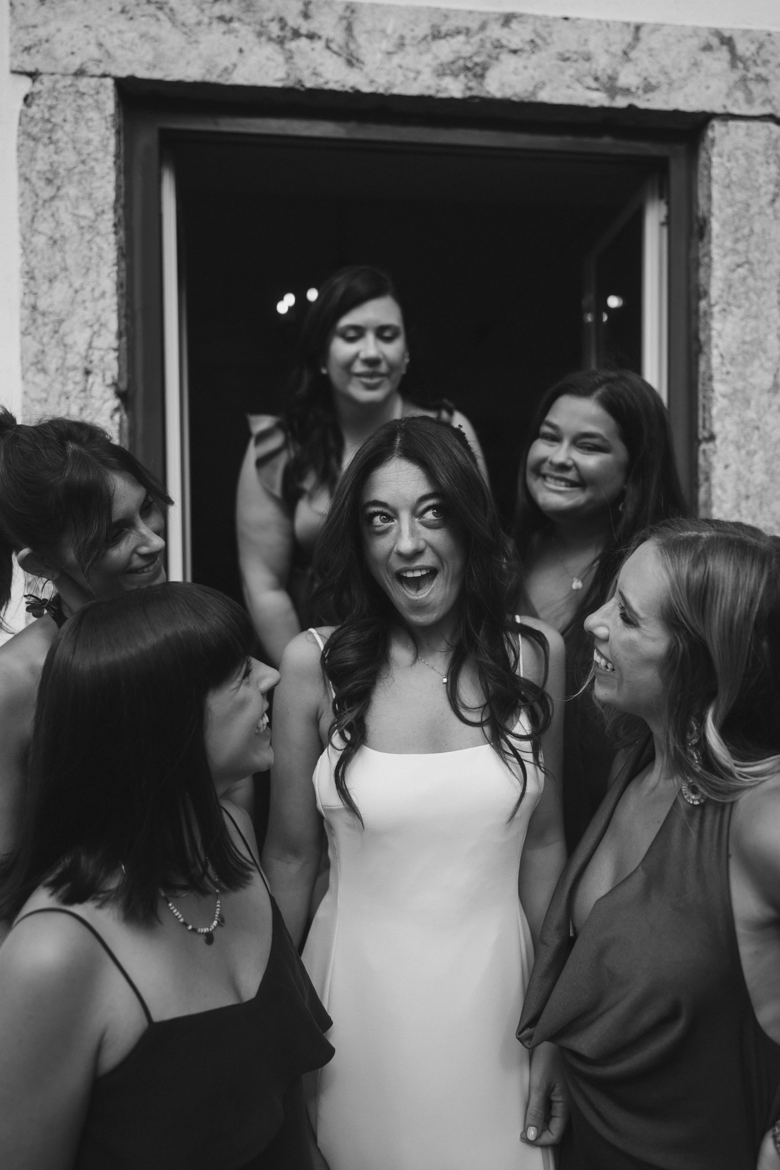 Bride preparation at Quinta de Cima wedding, captured by Documentary Wedding Photography Miguel Brilhante