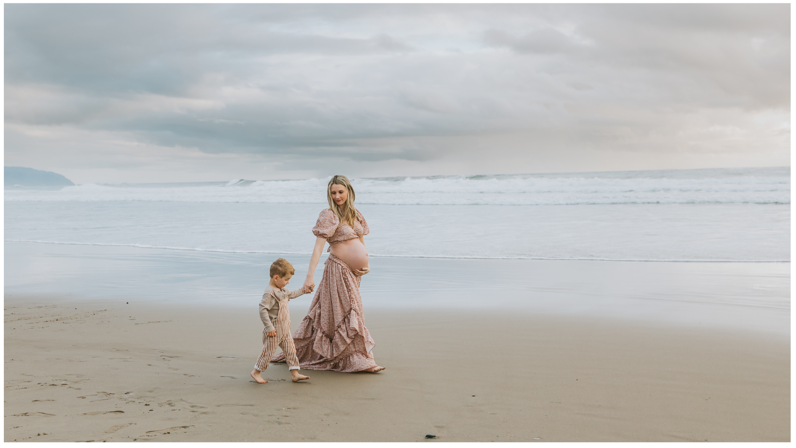 Senior Year, Cap in the Air, and the Moment That Says “We Made It” | Washington Senior Photographer