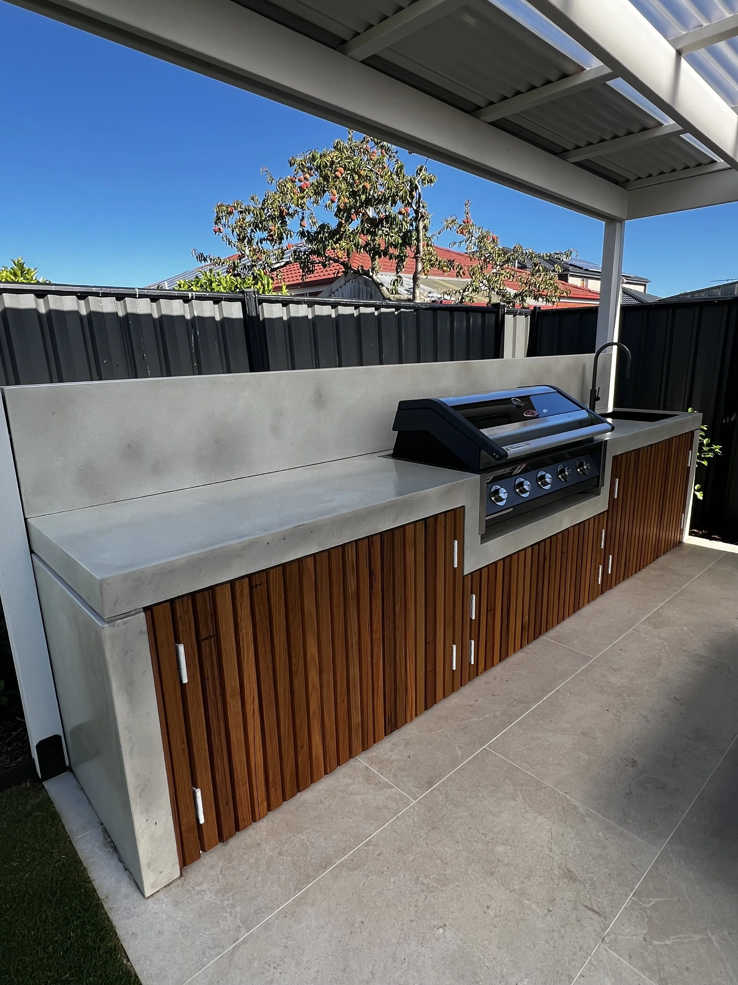 Concrete-Outdoor-Kitchen-BBQ-Nick.jpeg