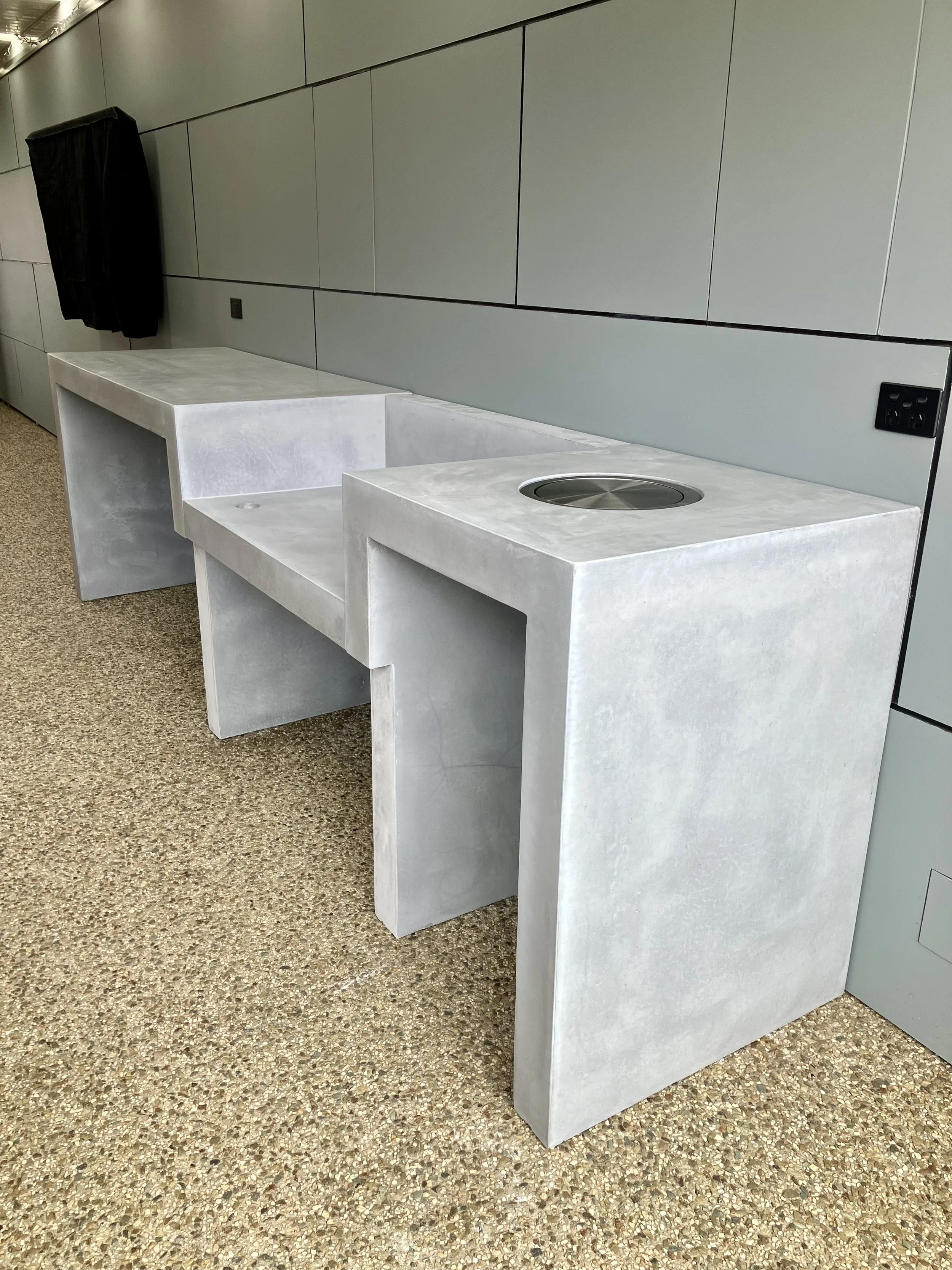 Concrete Outdoor Kitchen Deer-Park built in 3 pieces