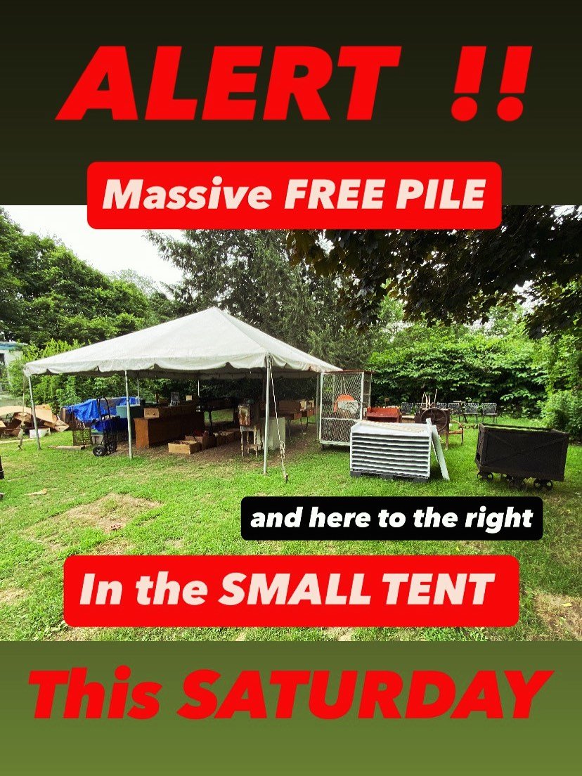 This SAT&hellip; In and to the right of the SMALL TENT&hellip;.LOTTA STUFF&hellip;.
BIG &amp; small&hellip;SWIPE n see