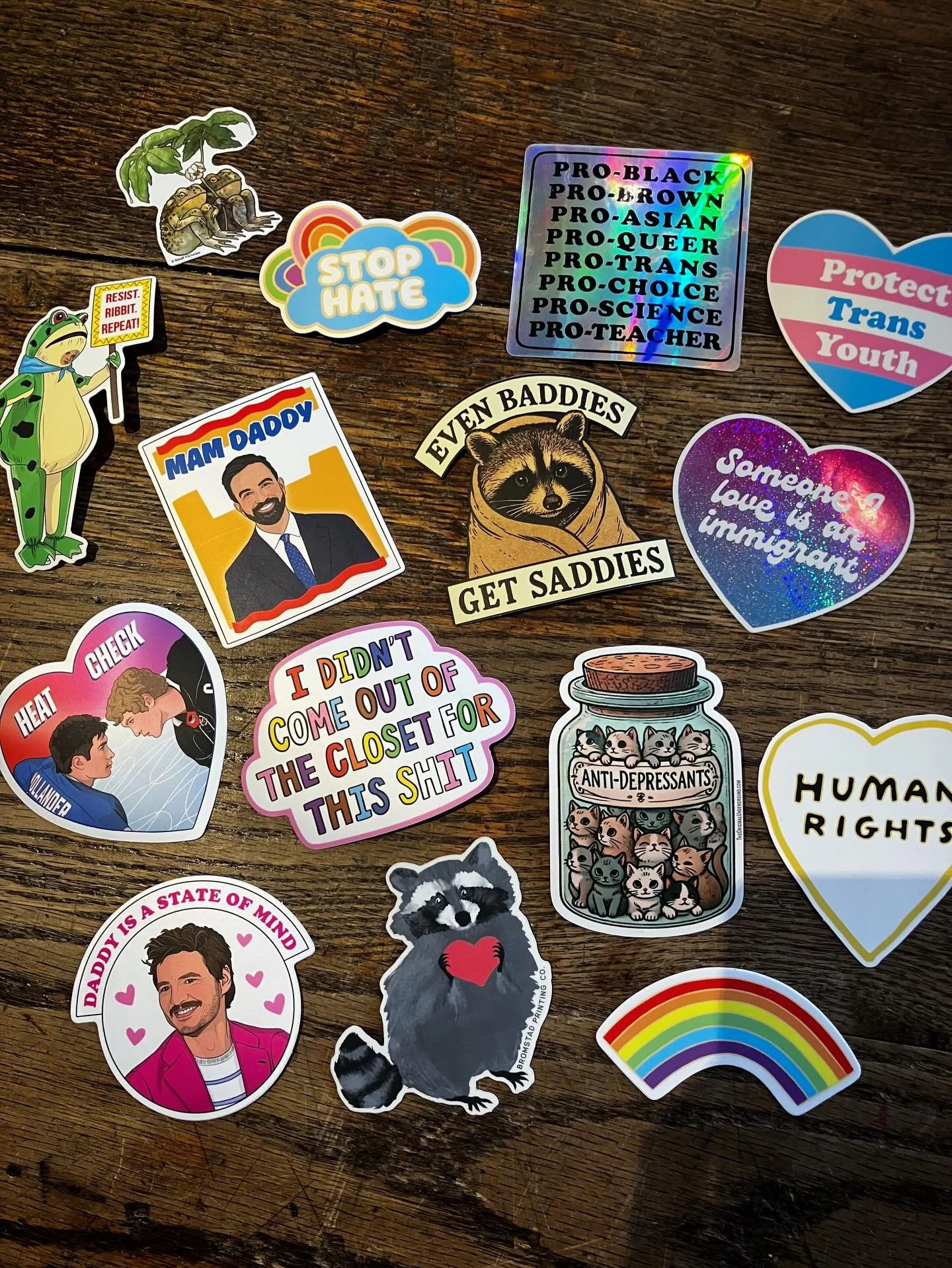 stickers for all of your moods ❤️🌈🔥
.
#stickers #mood #loottheshop